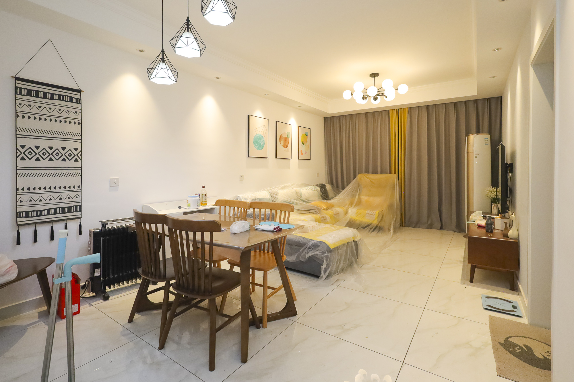 山语城三期  3室2厅1卫    80.0万 山语城三期  3室2厅1卫    80.0万客厅