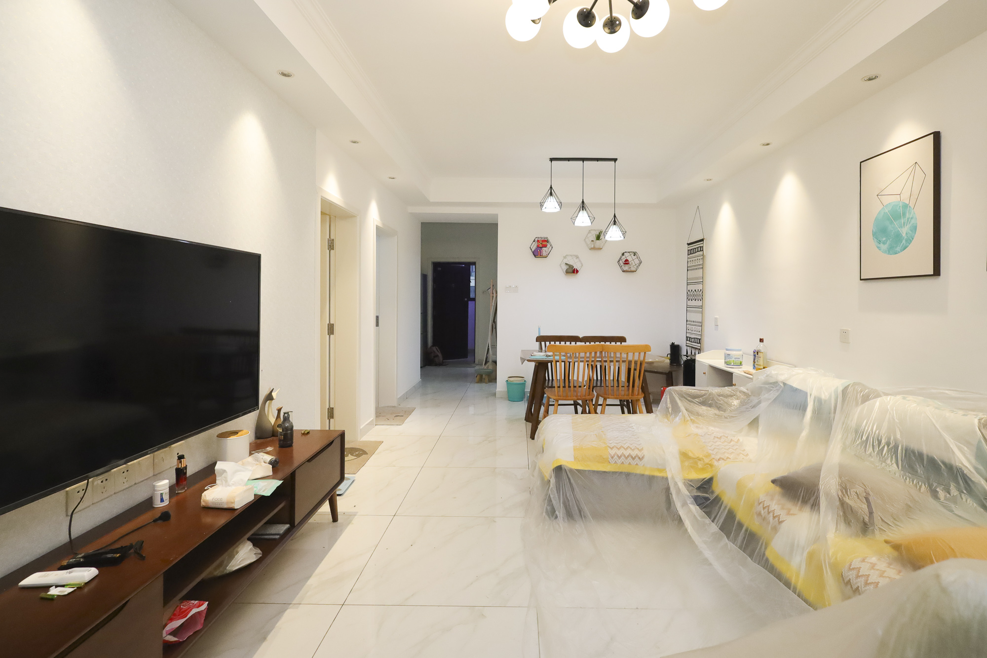 山语城三期  3室2厅1卫    80.0万 山语城三期  3室2厅1卫    80.0万客厅