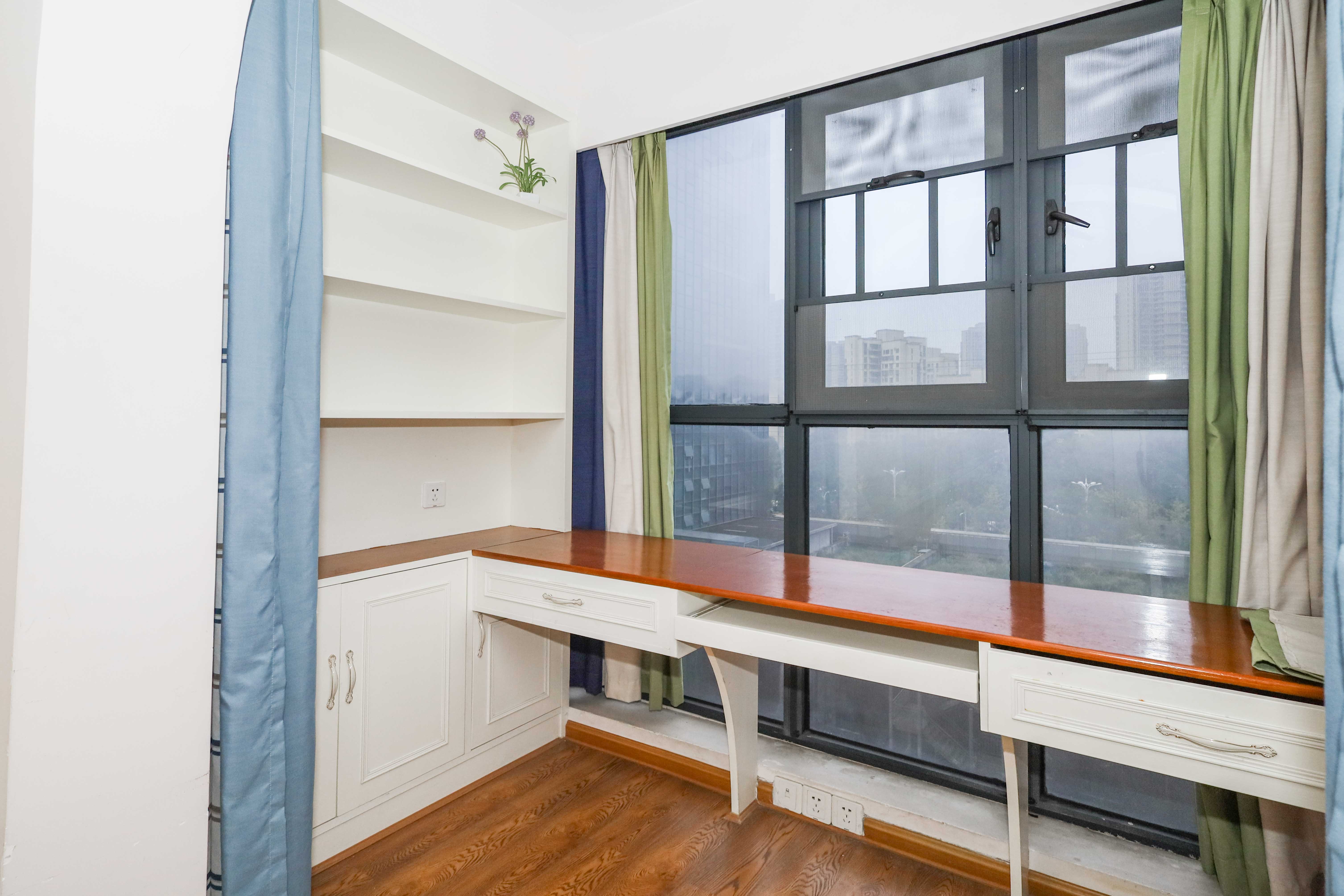 荣盛花语馨苑  3室2厅1卫    80.8万卧室