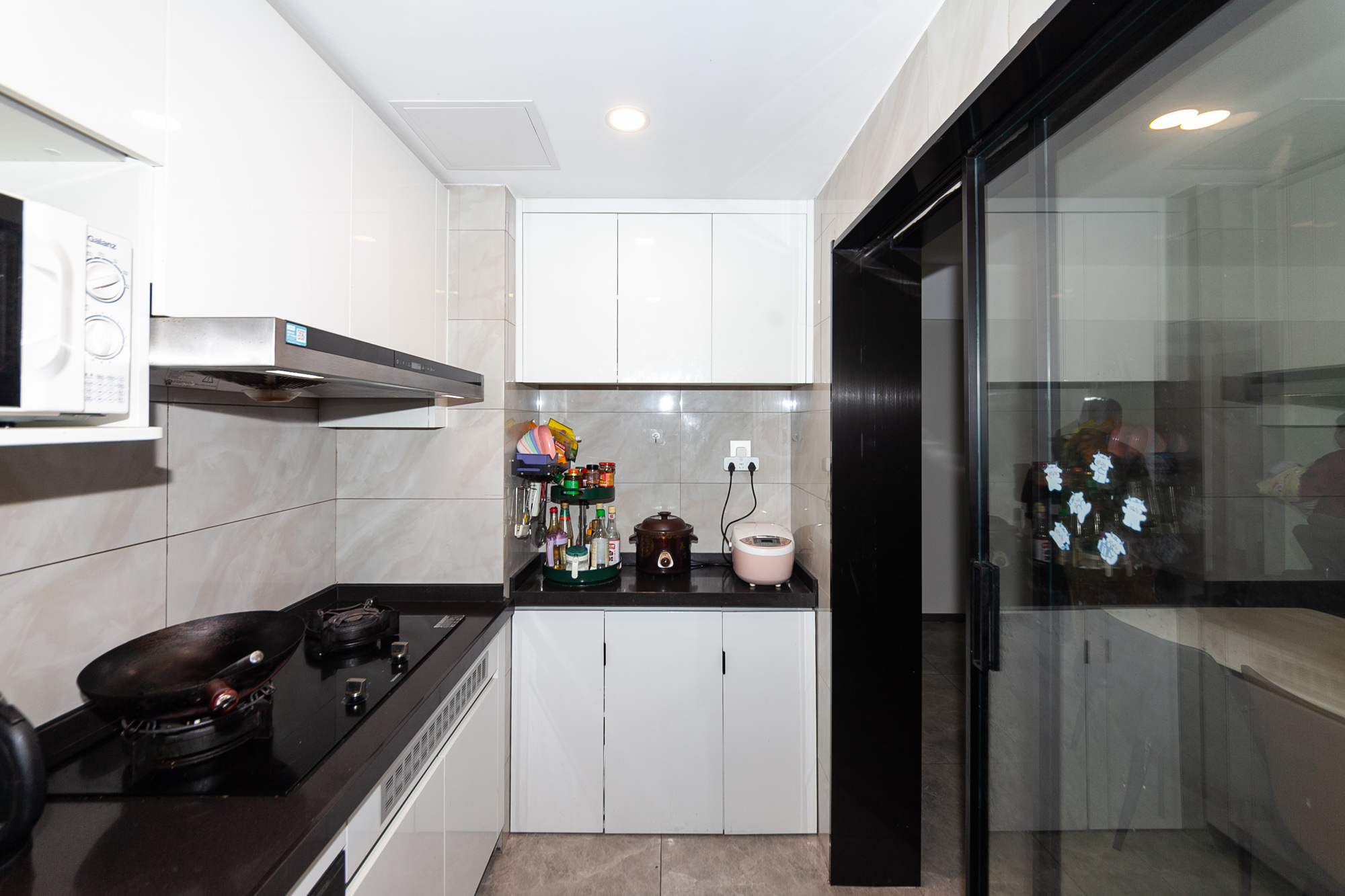 时代倾城四期  4室2厅2卫    117.88万 时代倾城四期  4室2厅2卫    117.88万厨房