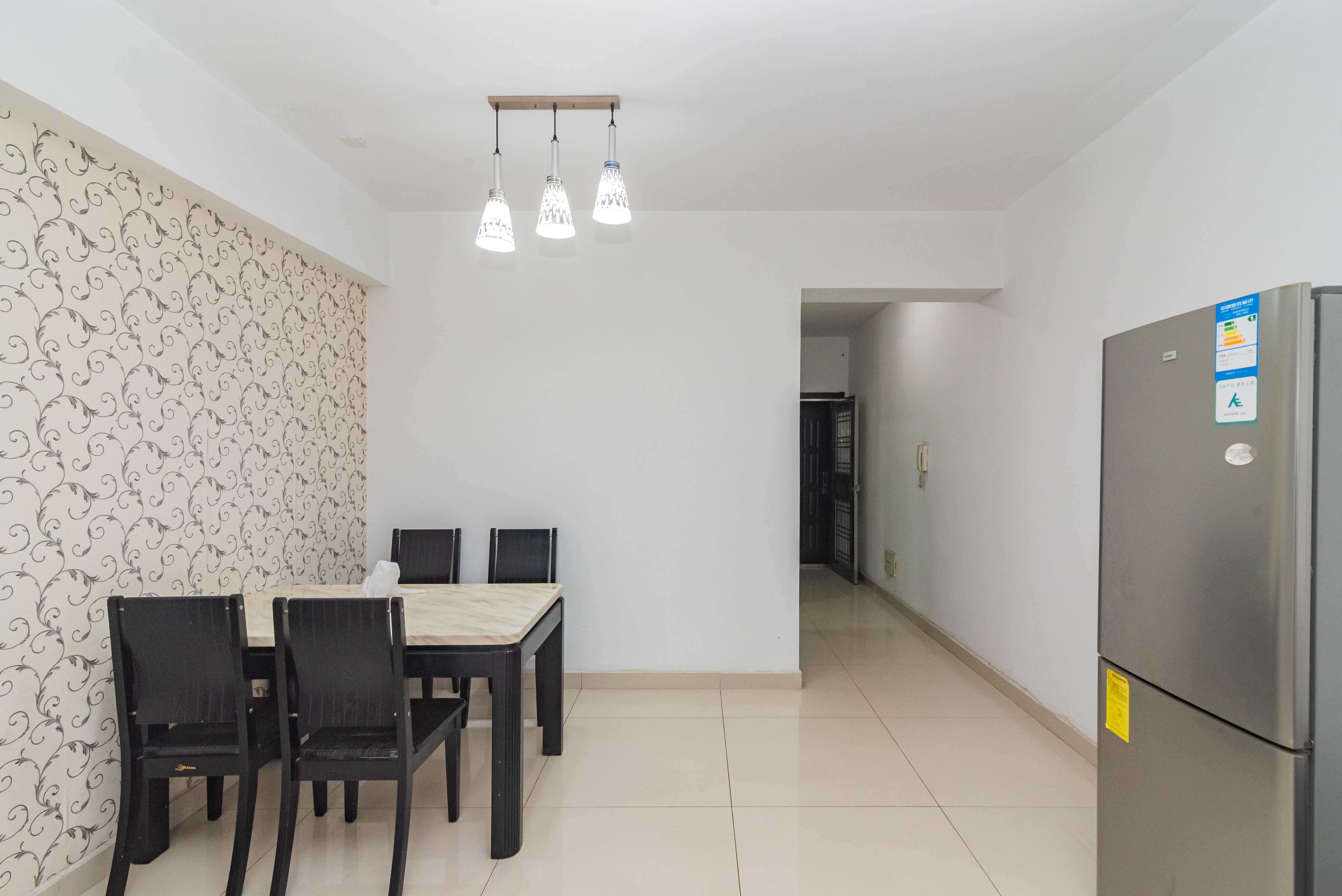 兰亭峰景  2室2厅1卫    106.0万客厅