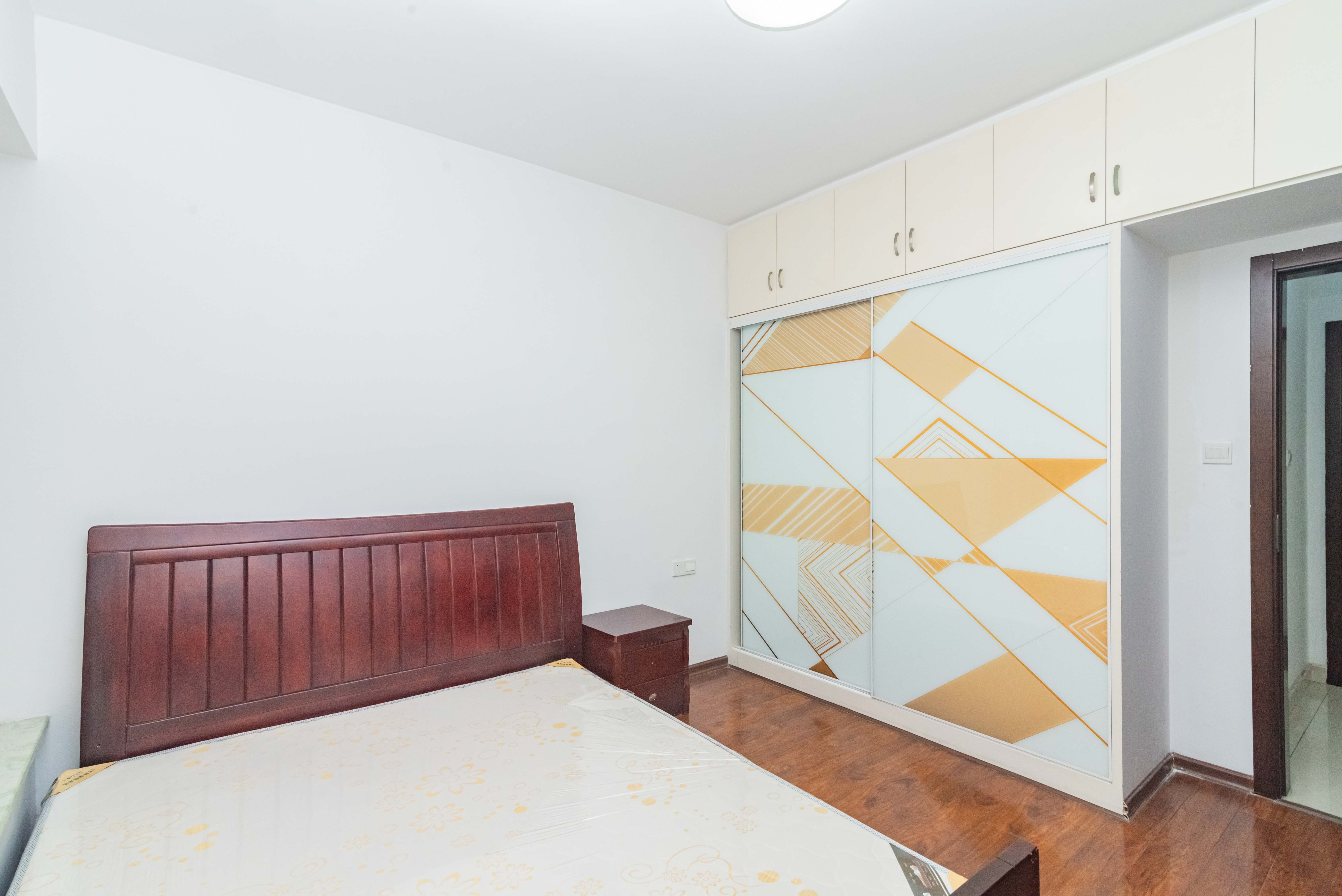 兰亭峰景  2室2厅1卫    106.0万卧室