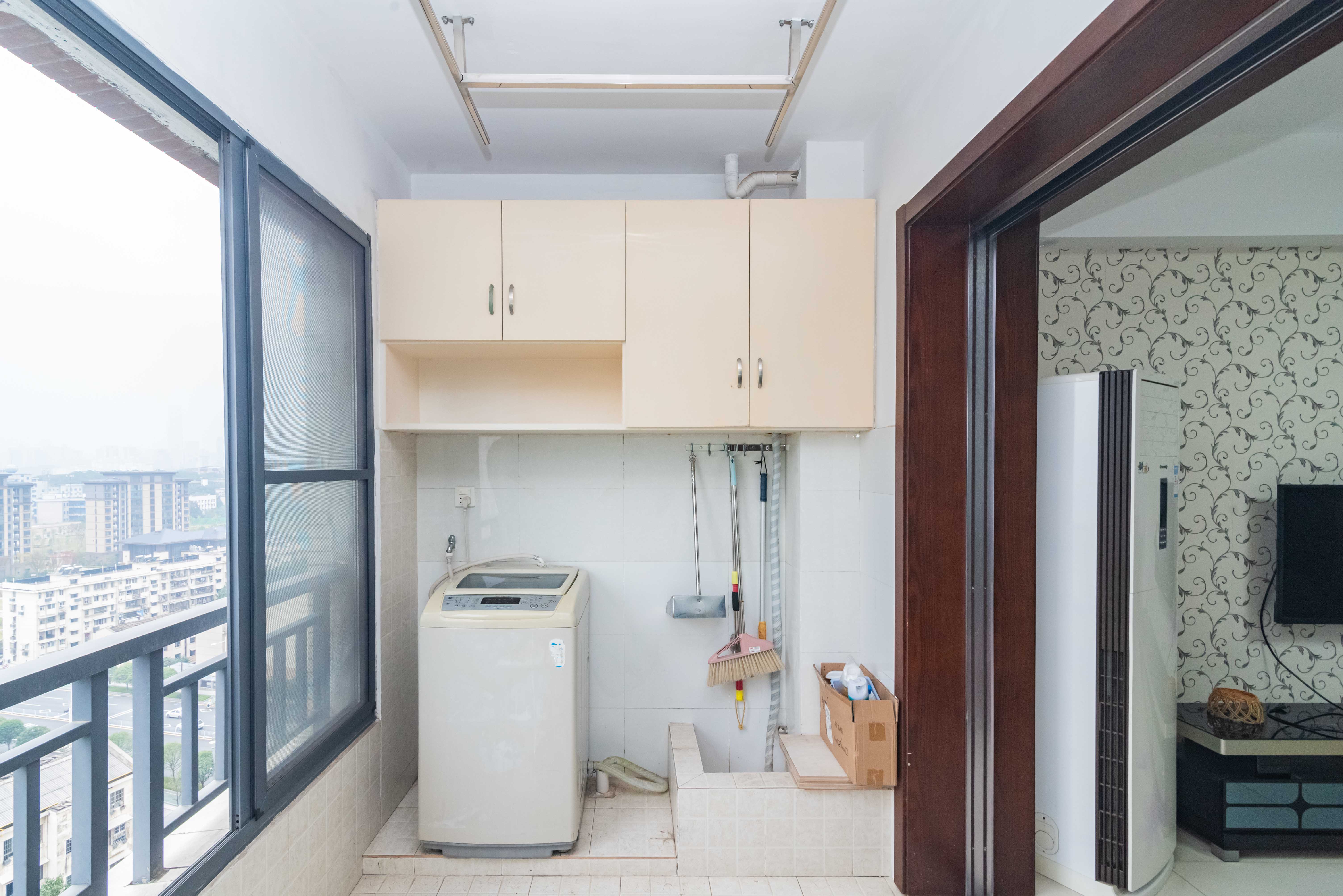 兰亭峰景  2室2厅1卫    106.0万阳台