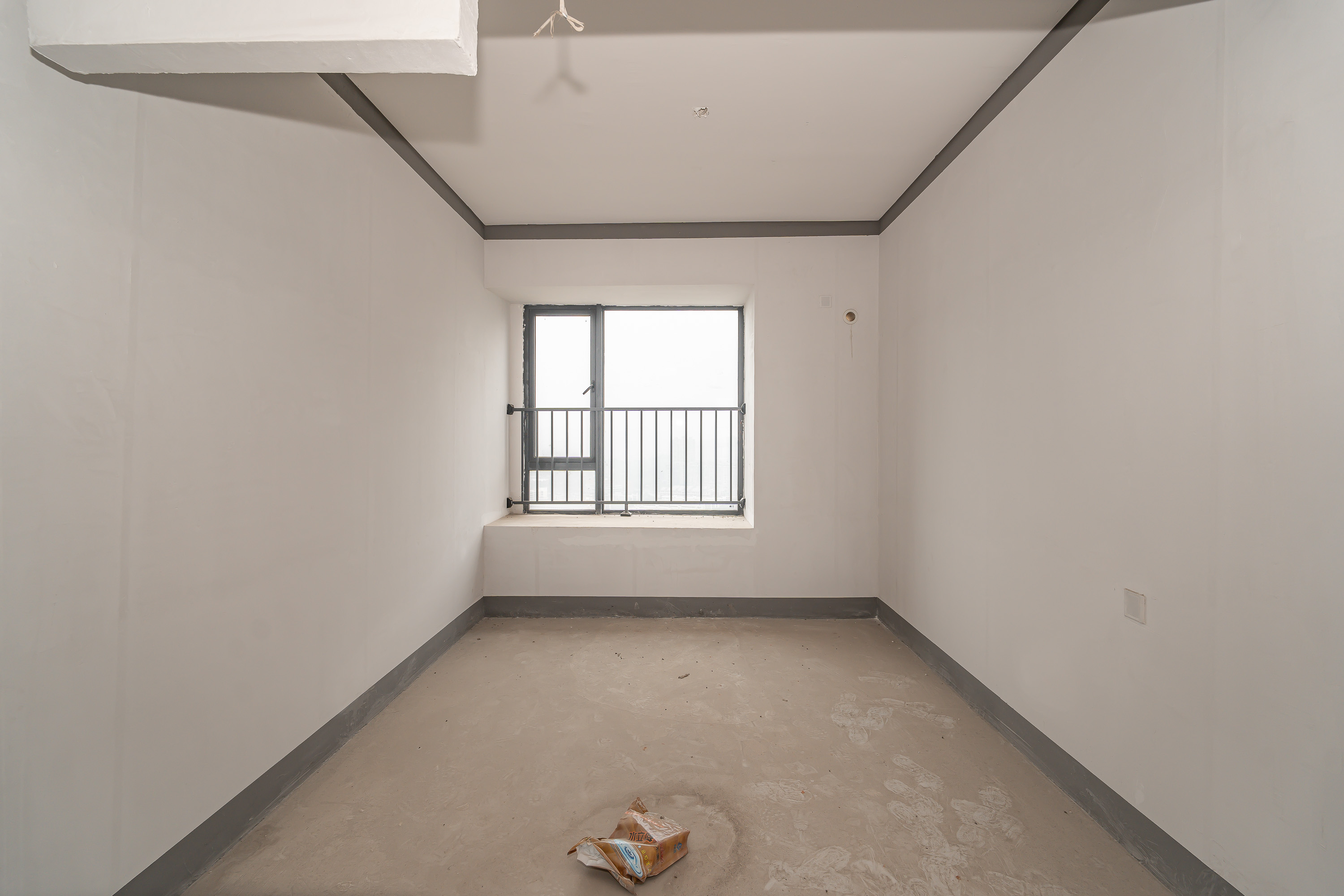 建投象山国际  5室2厅2卫   238.00万卧室