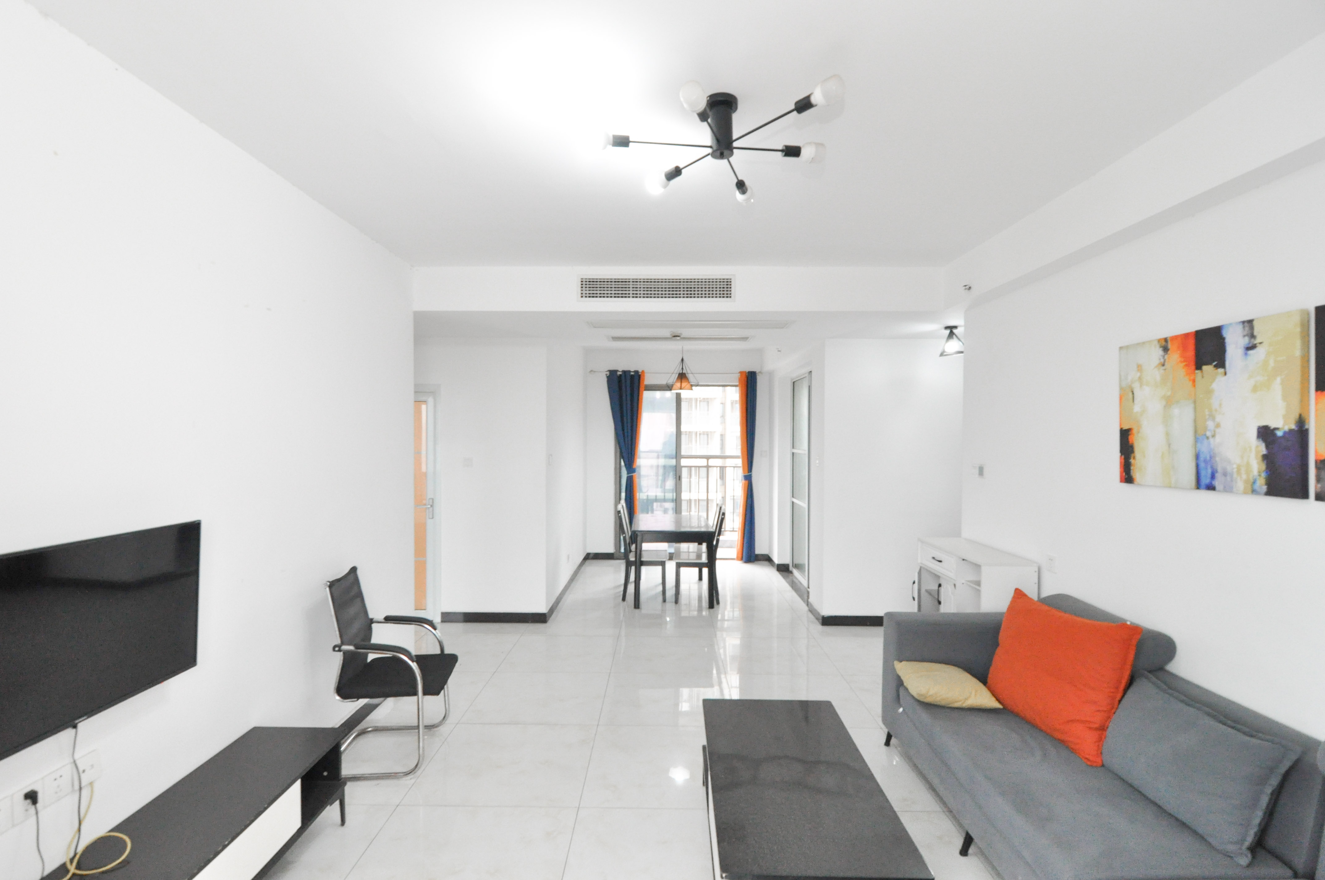 梅溪湖金茂湾  4室2厅2卫    170.0万 梅溪湖金茂湾  4室2厅2卫    170.0万客厅