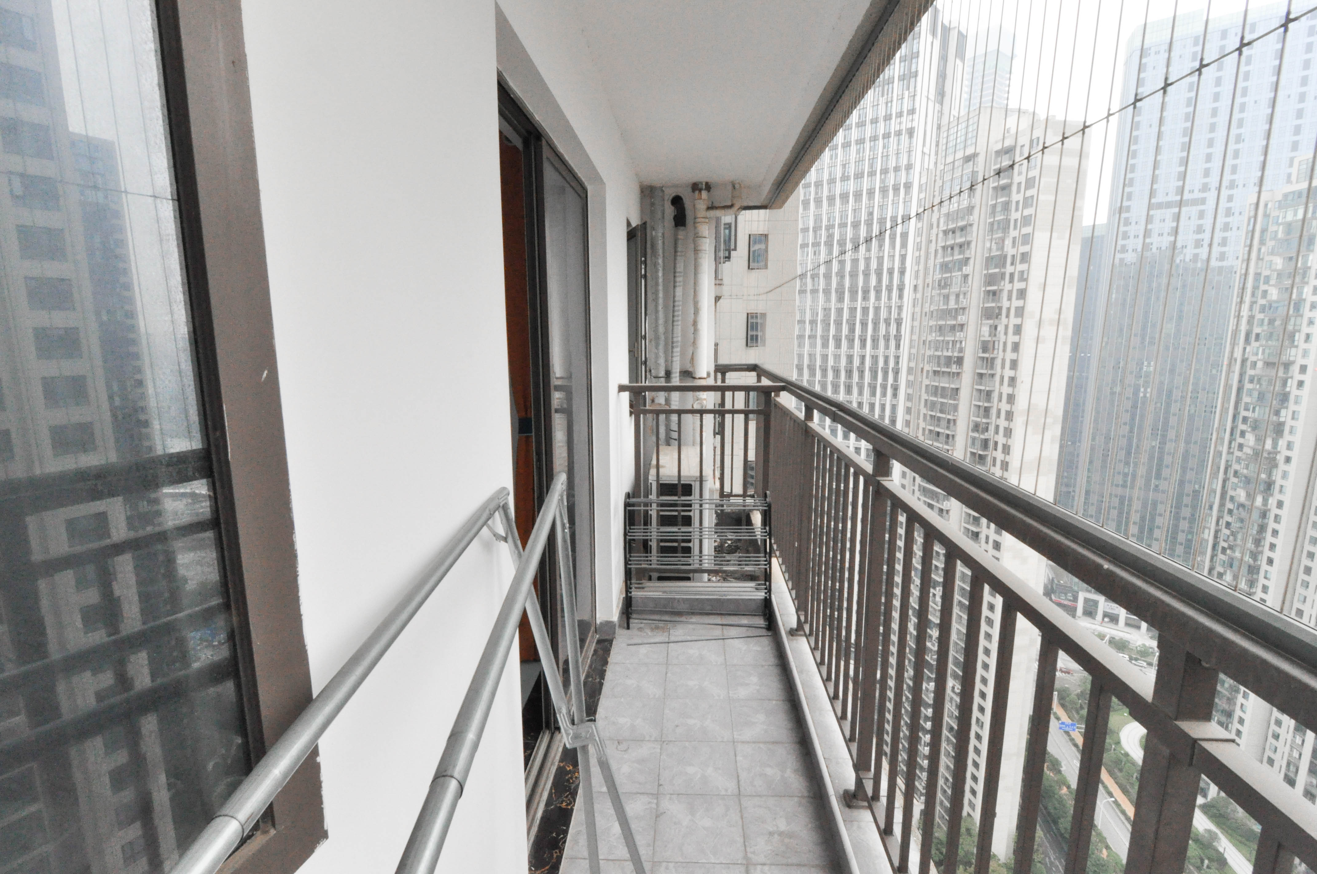 梅溪湖金茂湾  4室2厅2卫    170.0万 梅溪湖金茂湾  4室2厅2卫    170.0万卧室