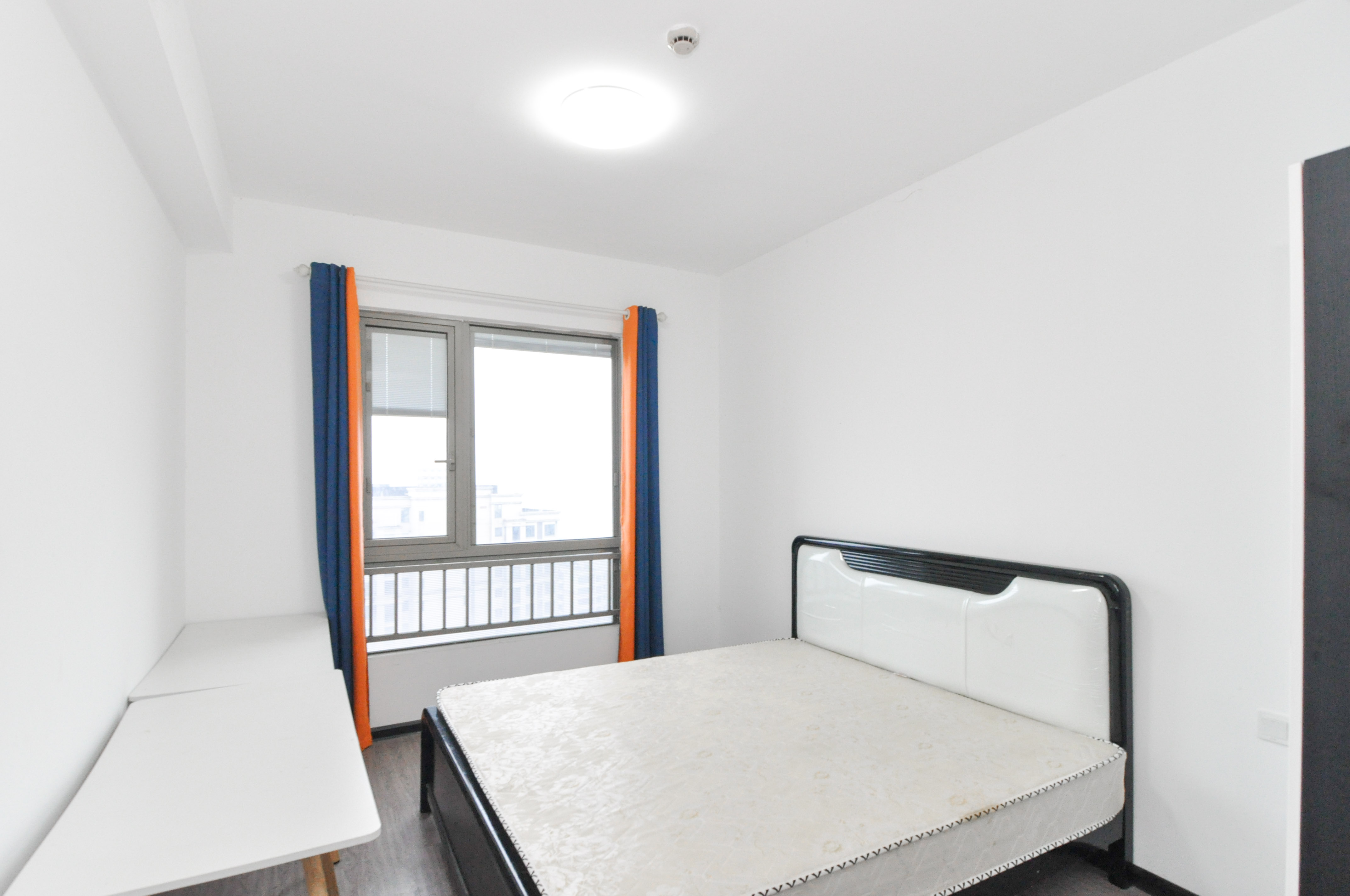 梅溪湖金茂湾  4室2厅2卫    170.0万 梅溪湖金茂湾  4室2厅2卫    170.0万卧室