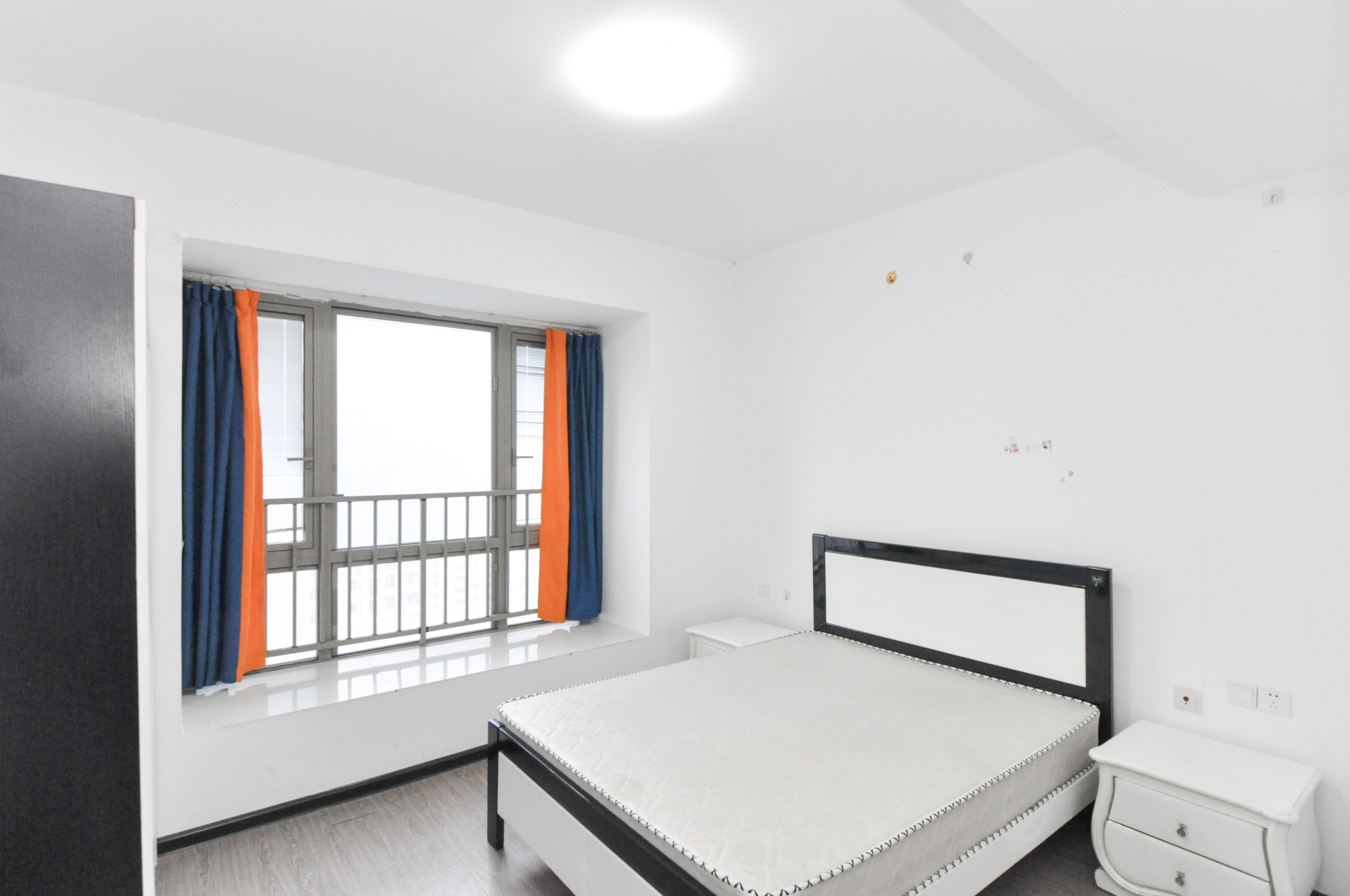 梅溪湖金茂湾  4室2厅2卫    170.0万 梅溪湖金茂湾  4室2厅2卫    170.0万卧室