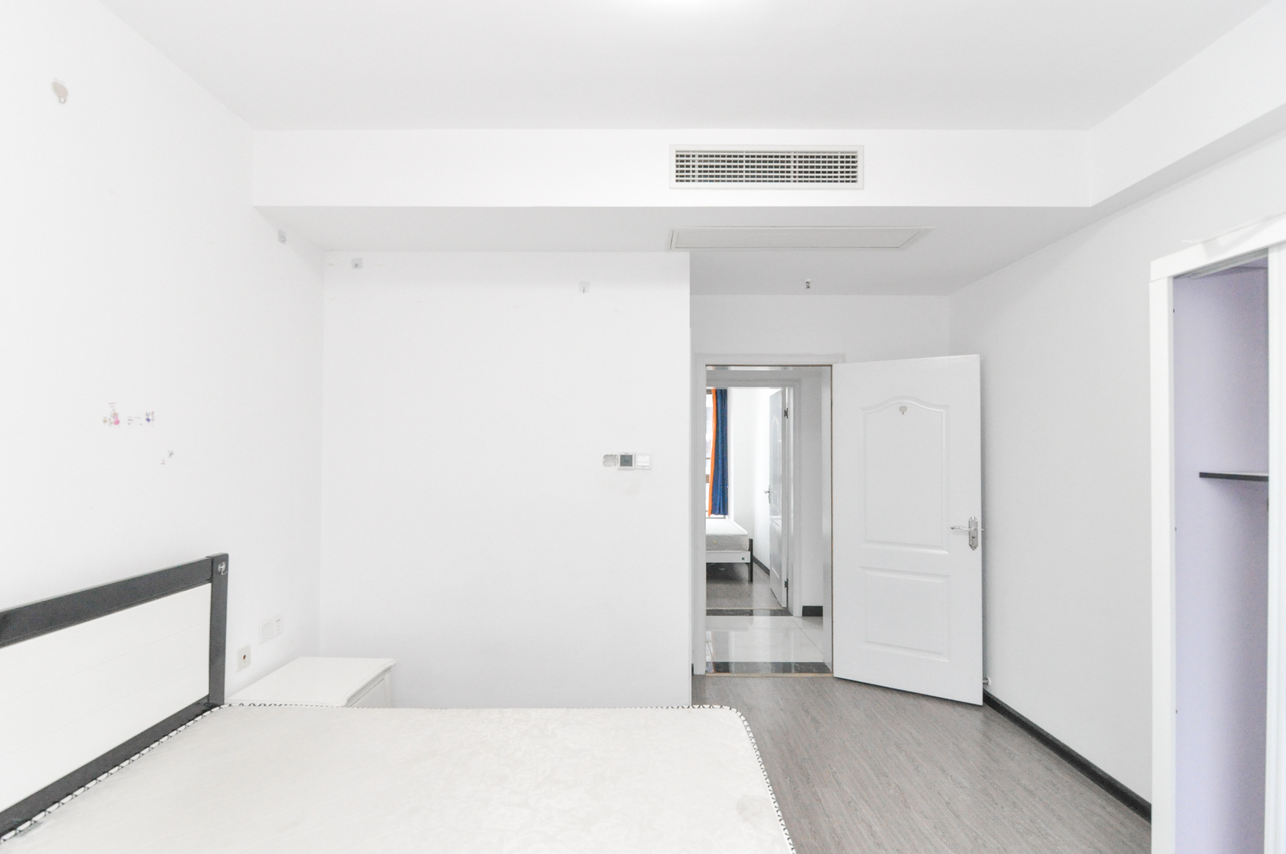 梅溪湖金茂湾  4室2厅2卫    170.0万 梅溪湖金茂湾  4室2厅2卫    170.0万卧室