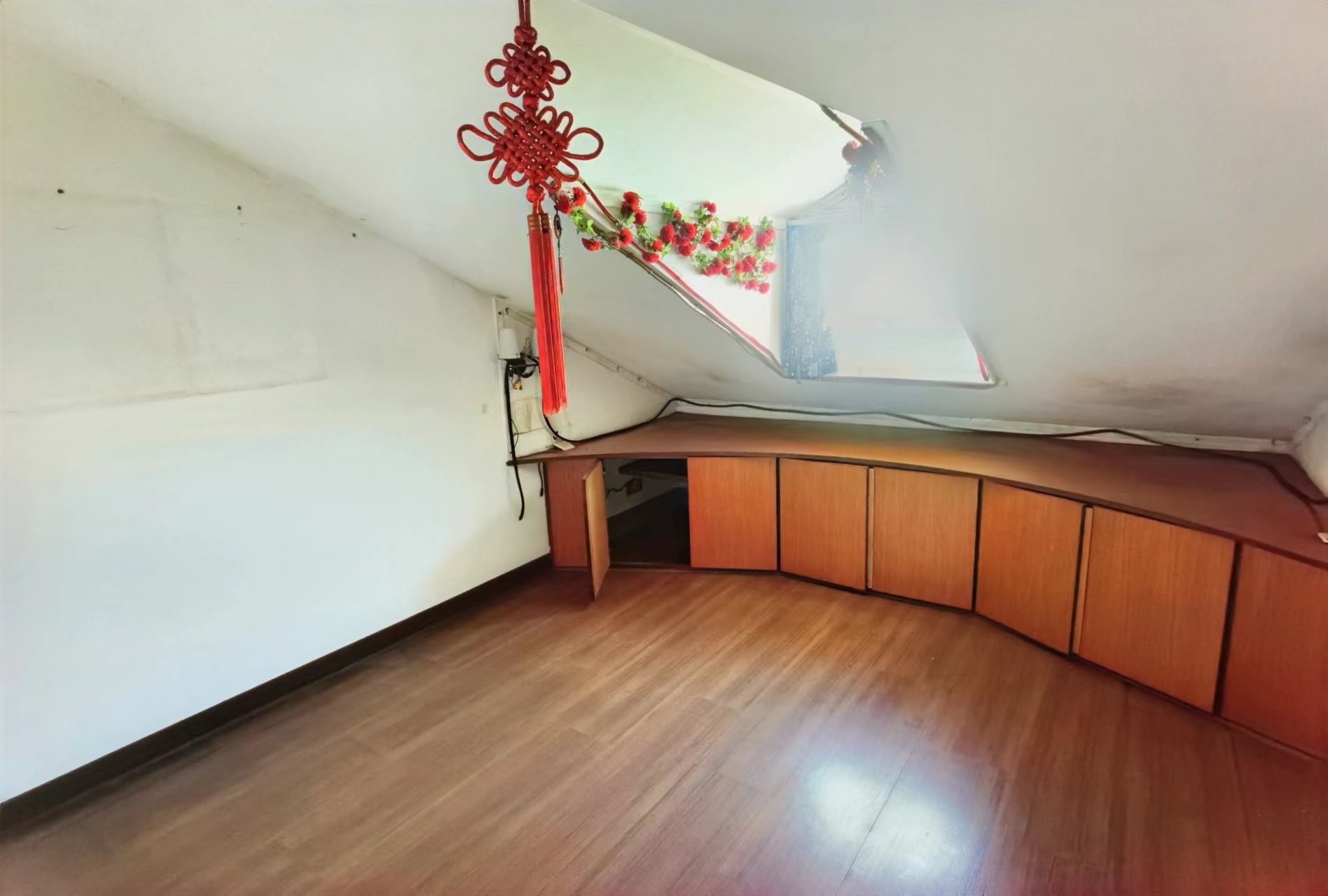 湘银二期世纪花园  5室2厅3卫    41.0万 湘银二期世纪花园  5室2厅3卫    41.0万室内图