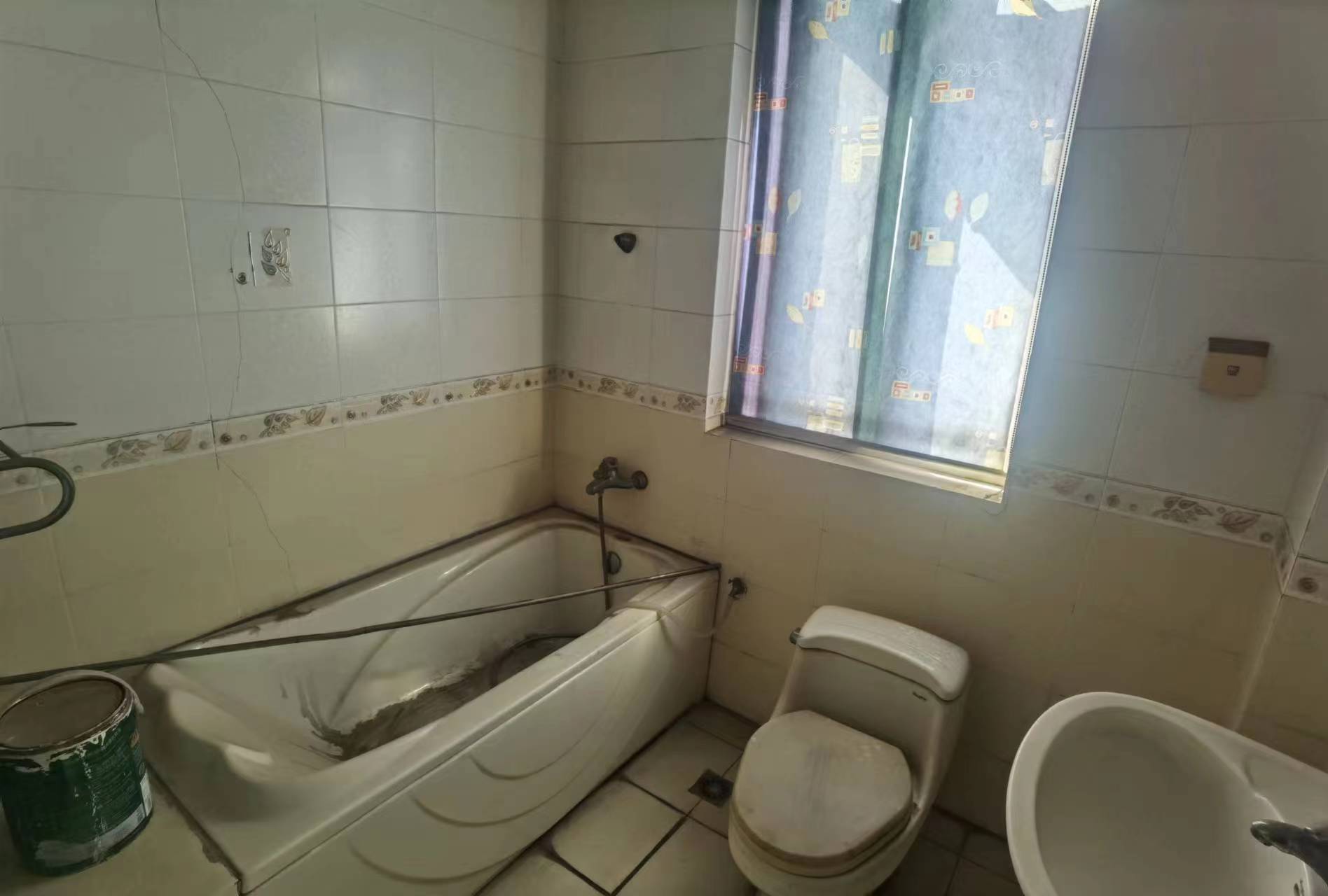 湘银二期世纪花园  5室2厅3卫    41.0万 湘银二期世纪花园  5室2厅3卫    41.0万室内图