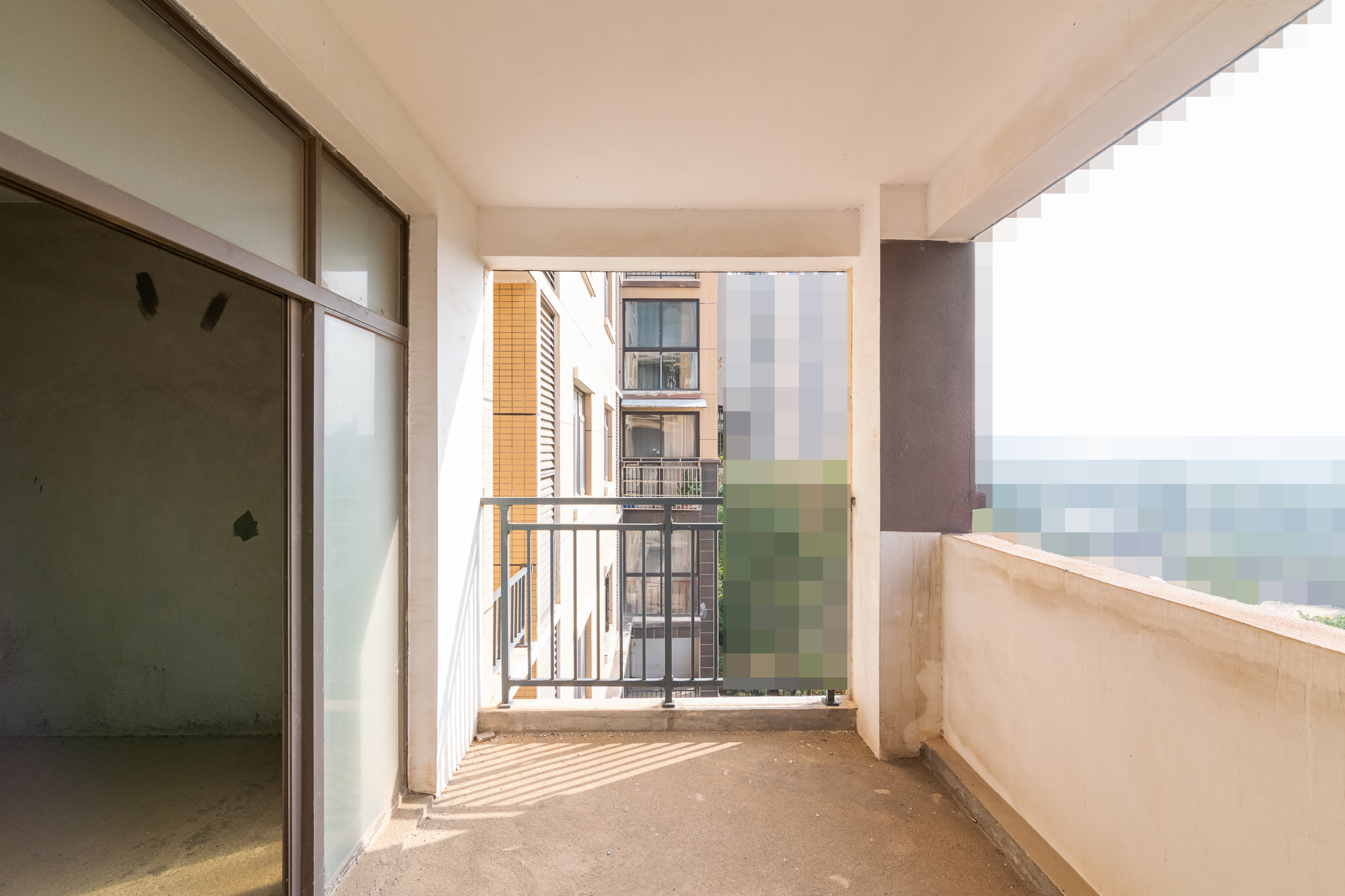 高域自然城 3室2厅2卫 65.0万 高域自然城 3室2厅2卫 65.0万阳台