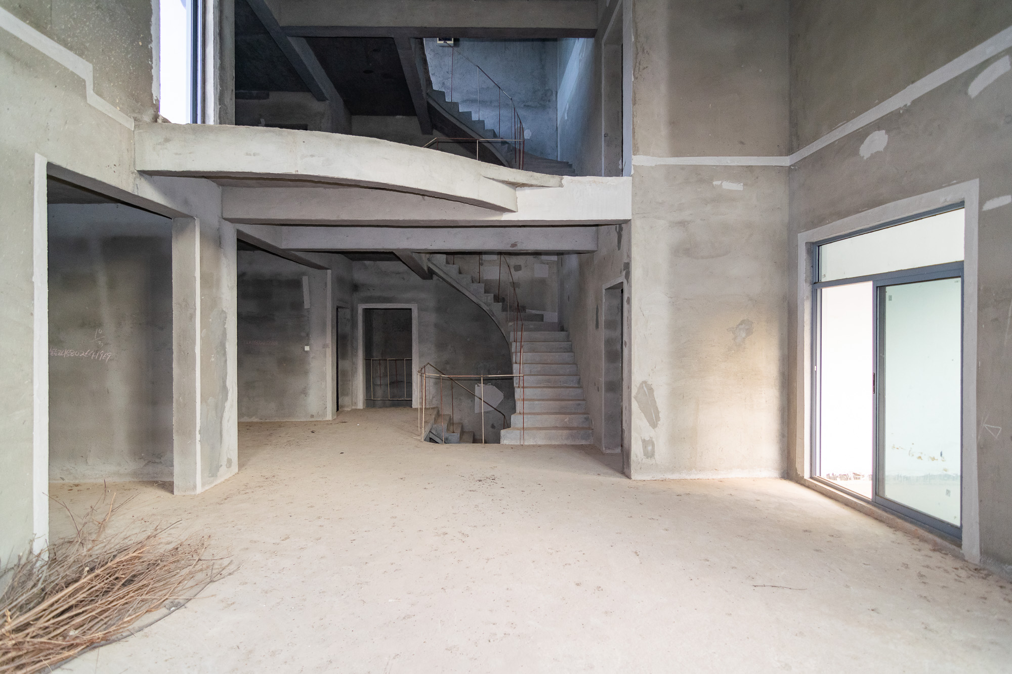 大汉汉园  5室3厅5卫    780.0万 大汉汉园  5室3厅5卫    780.0万客厅