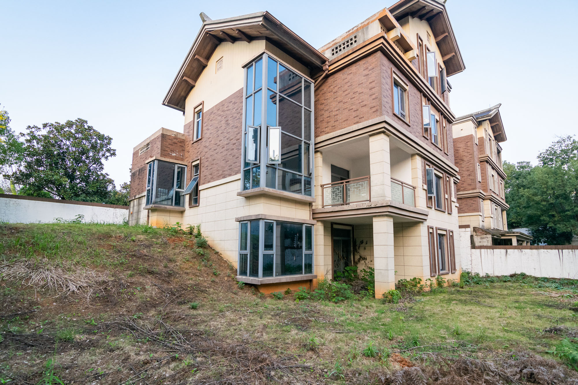 大汉汉园  5室3厅5卫    780.0万 大汉汉园  5室3厅5卫    780.0万其他