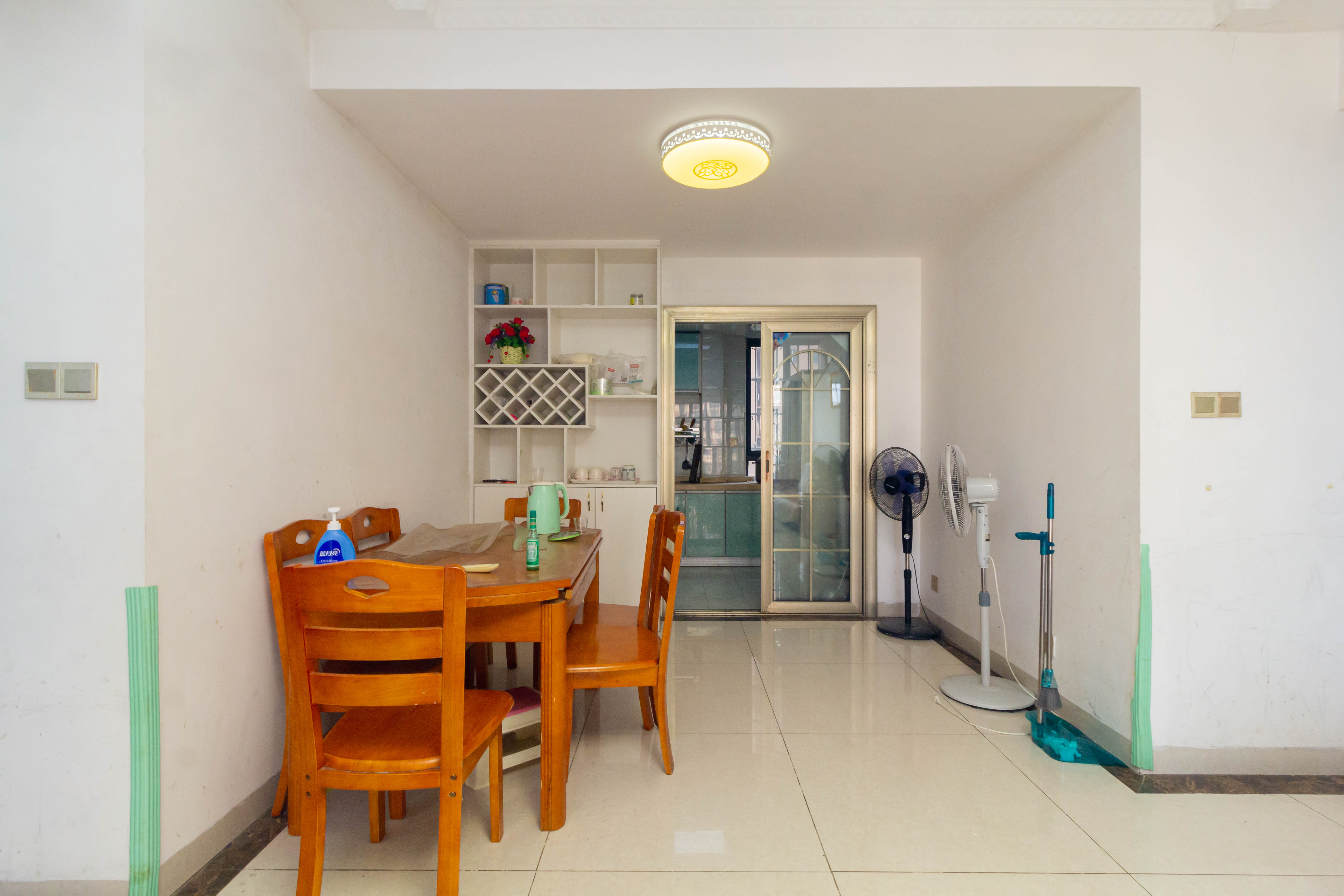 中欣楚天雅郡  4室2厅2卫    74.0万 中欣楚天雅郡  4室2厅2卫    74.0万客厅