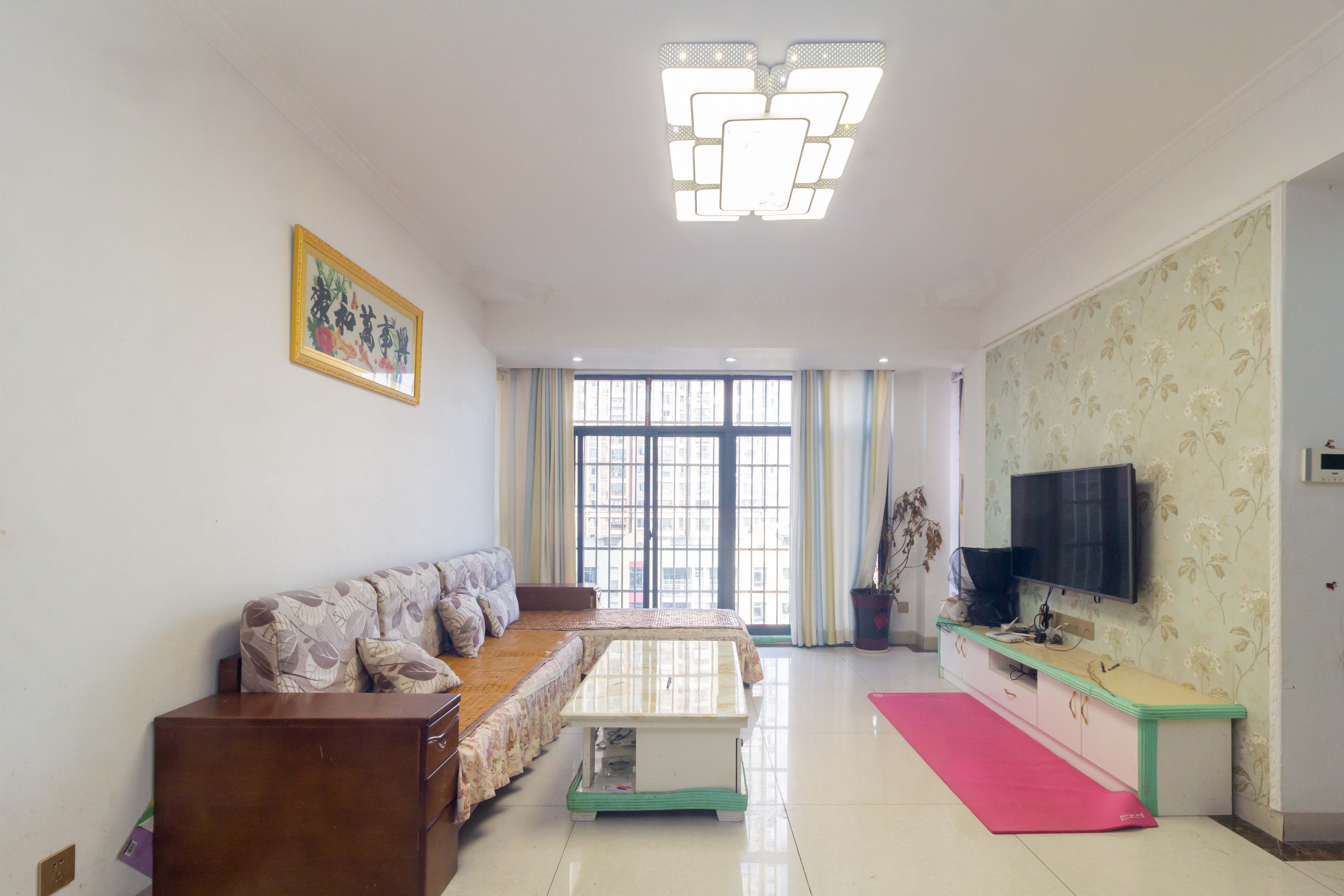 中欣楚天雅郡  4室2厅2卫    74.0万 中欣楚天雅郡  4室2厅2卫    74.0万客厅