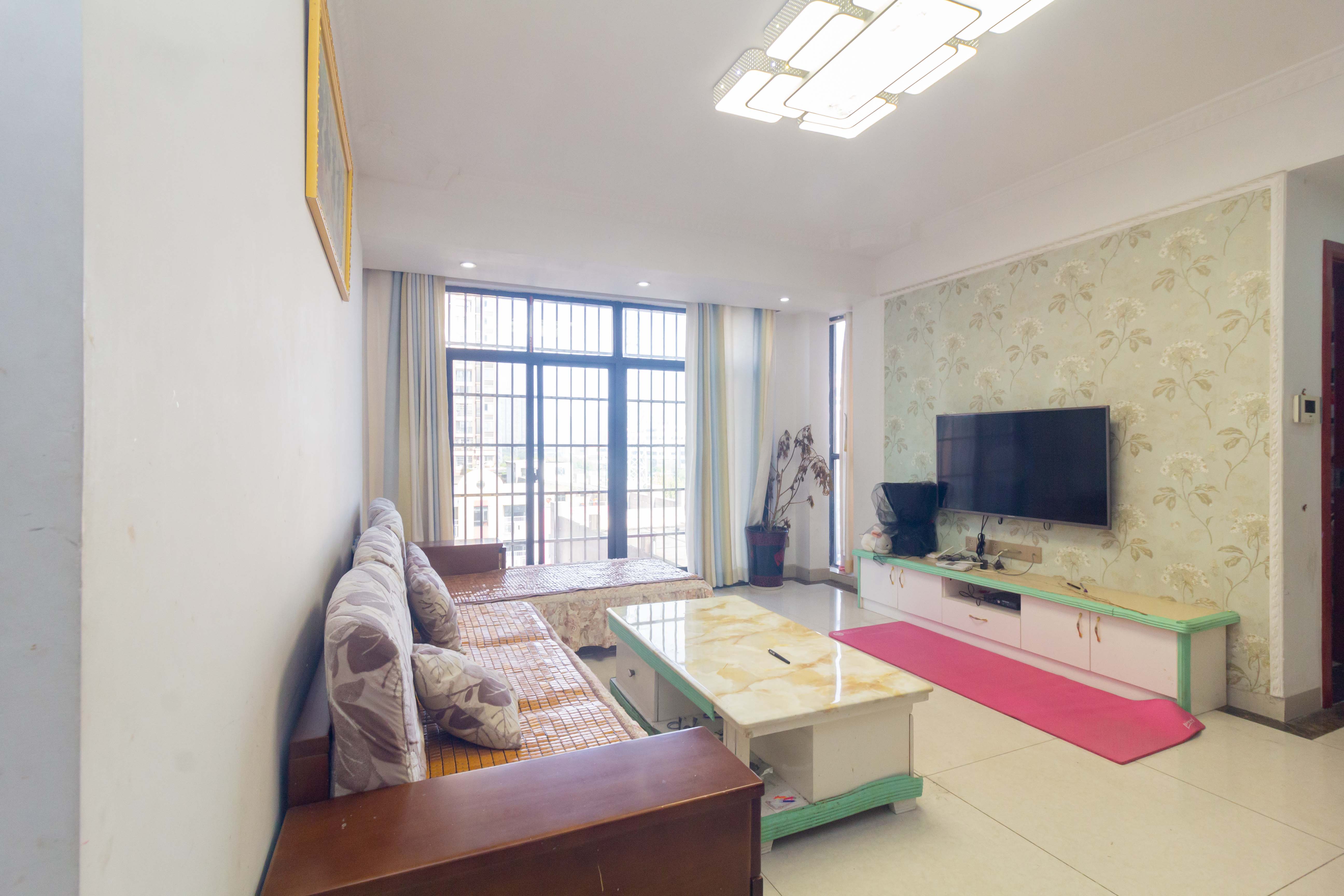 中欣楚天雅郡  4室2厅2卫    74.0万 中欣楚天雅郡  4室2厅2卫    74.0万客厅