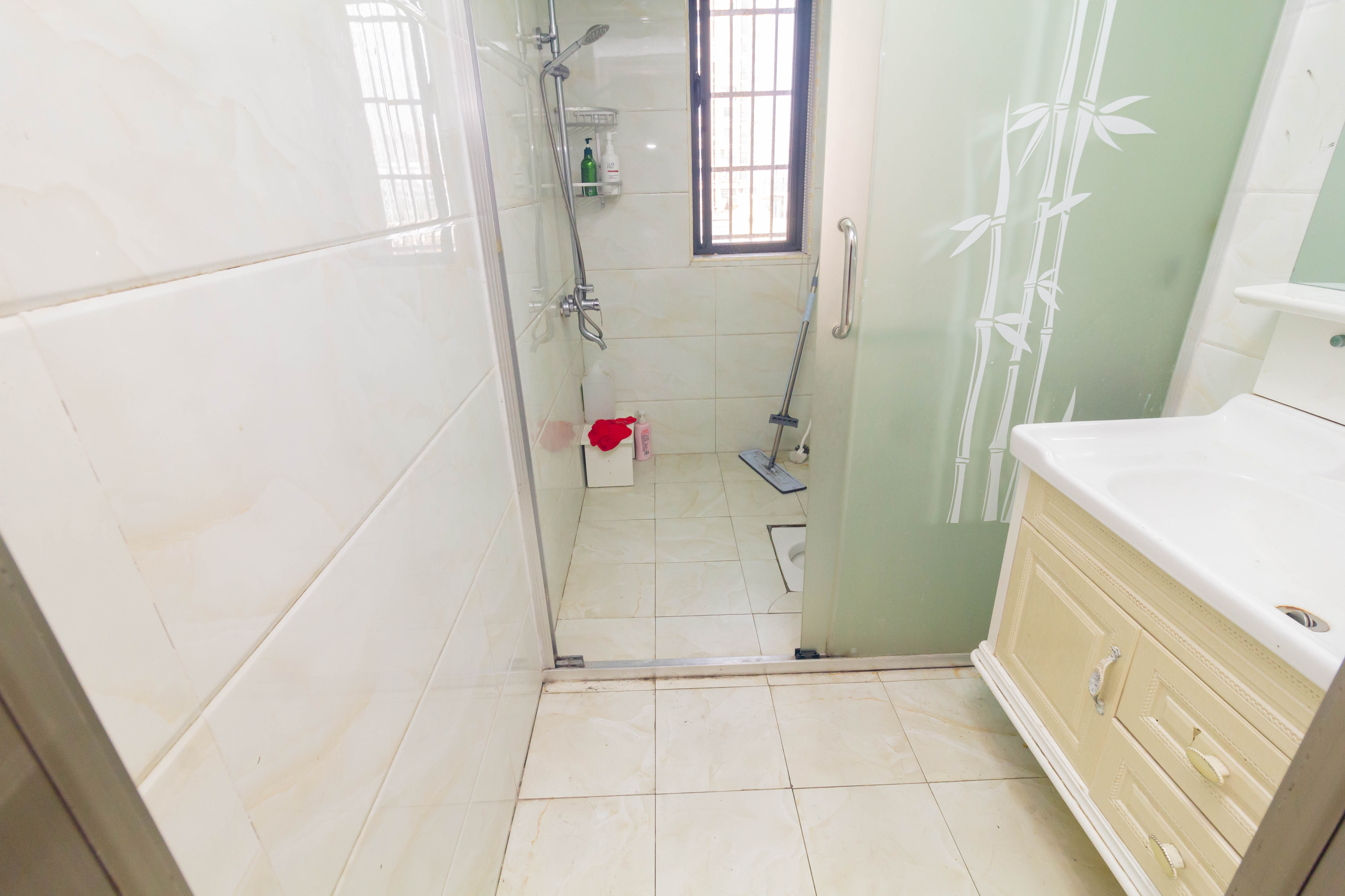 中欣楚天雅郡  4室2厅2卫    74.0万 中欣楚天雅郡  4室2厅2卫    74.0万卫生间