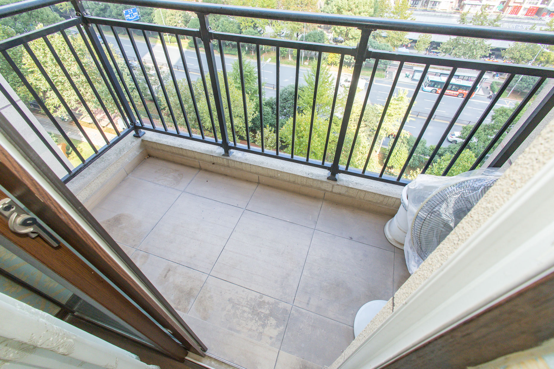 碧桂园中央花园 4室2厅2卫 125.0万 碧桂园中央花园 4室2厅2卫 125.0万阳台