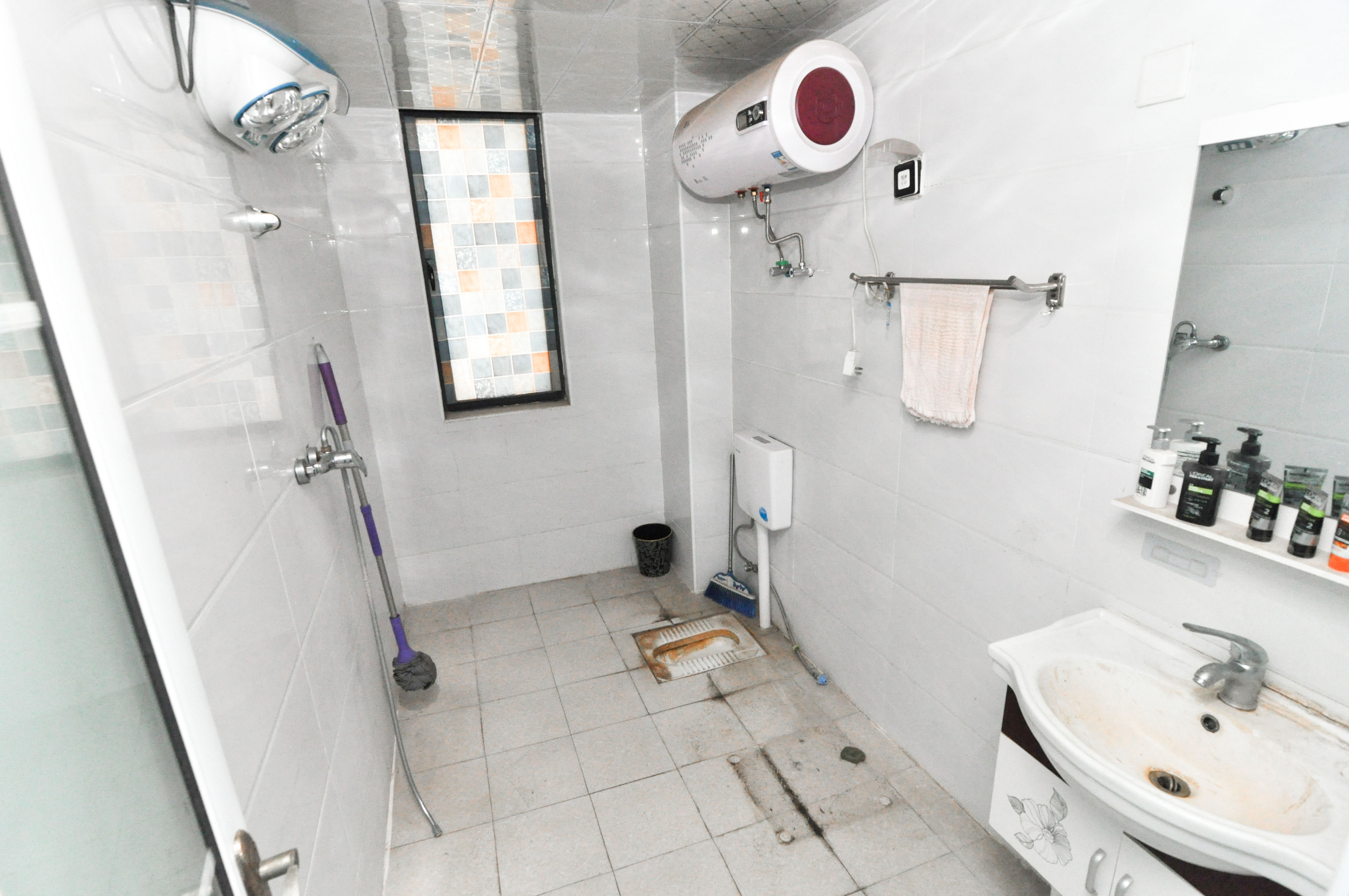 中建梅溪湖中心  4室2厅1卫   200.00万其他