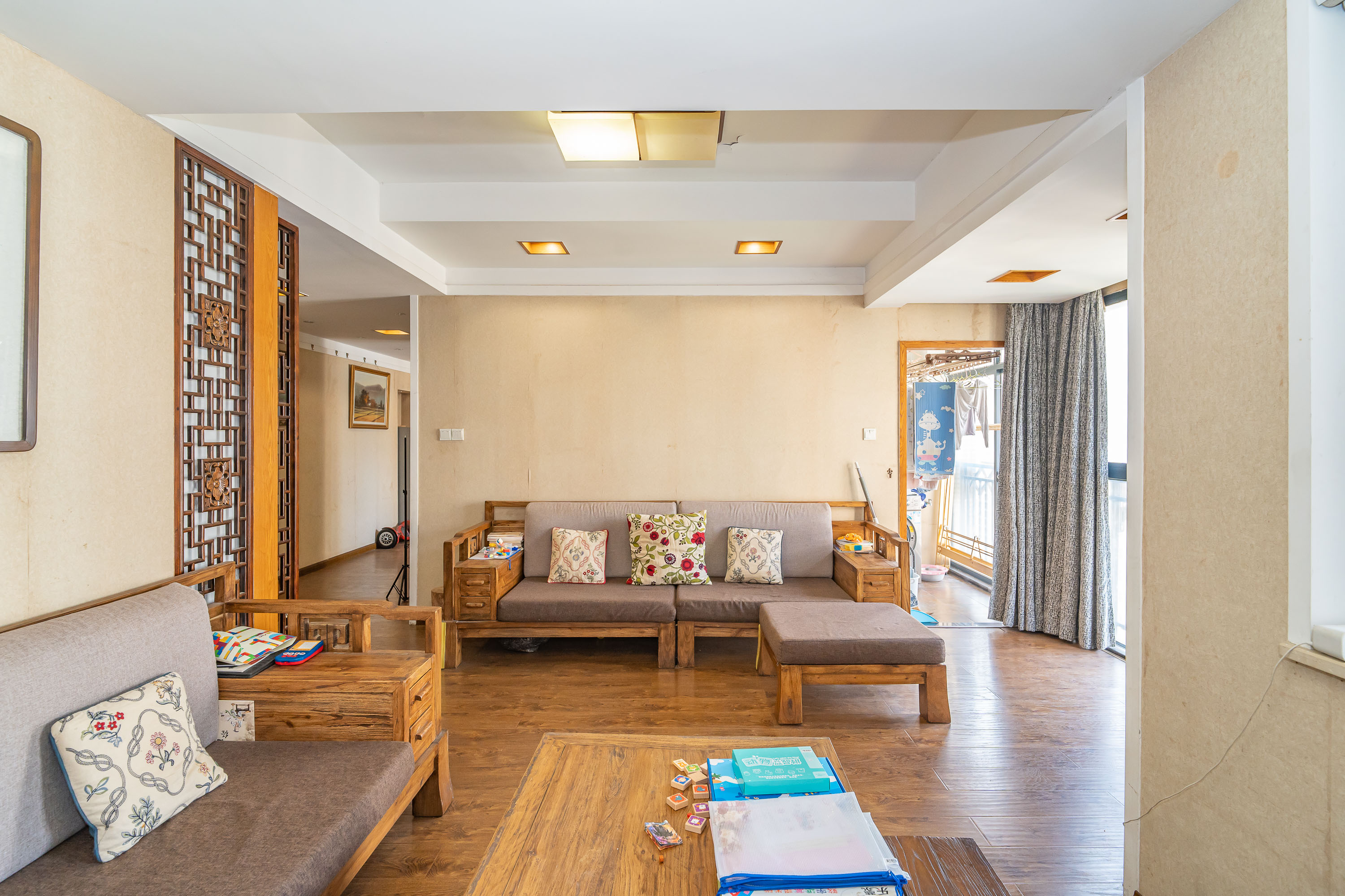 云栖谷  4室2厅2卫   105.00万