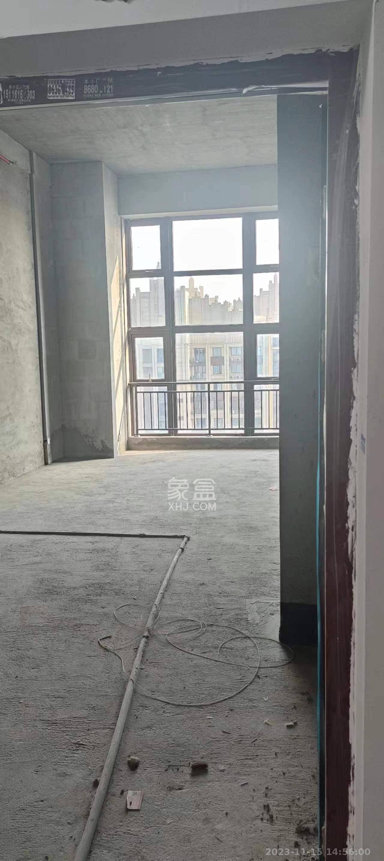 东方美地  3室2厅2卫    2000.0元/月室内图1