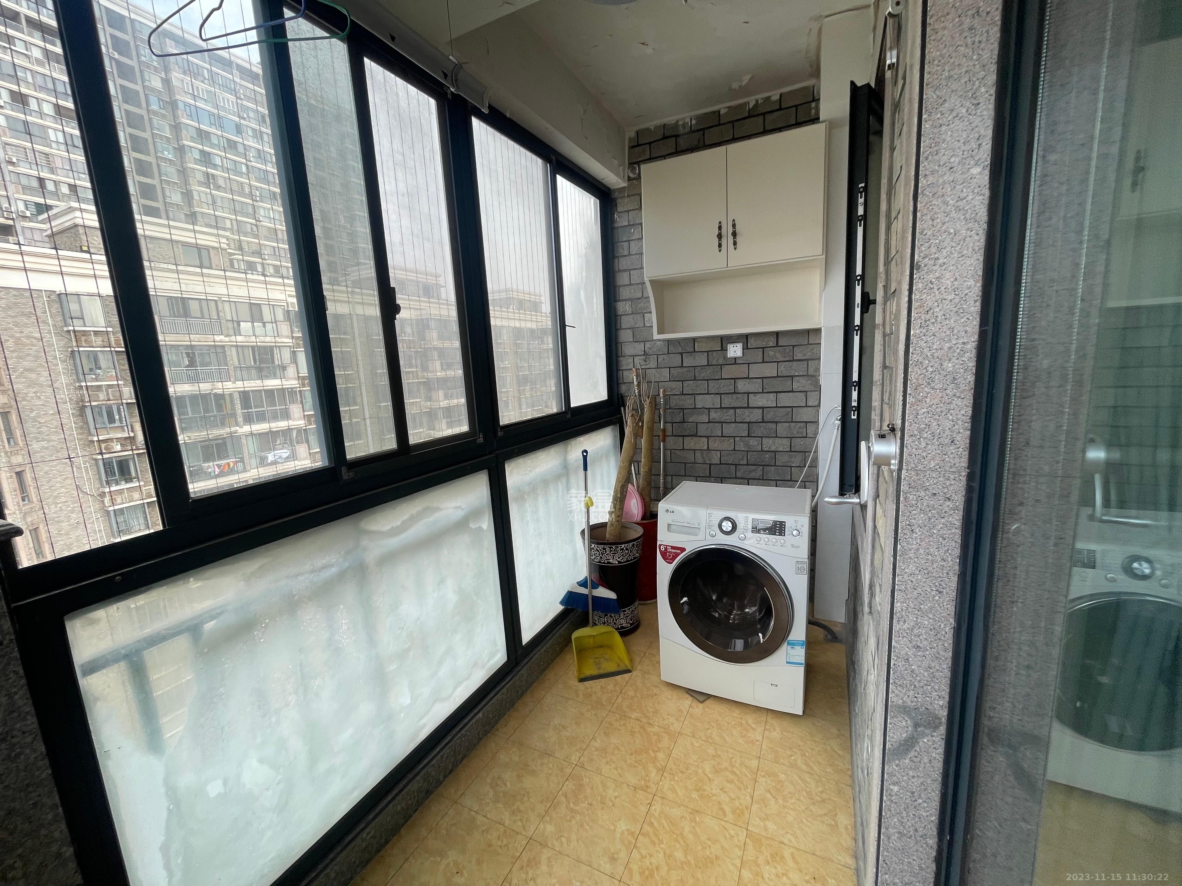 锦绣世纪  3室2厅2卫   3600.00元/月室内图