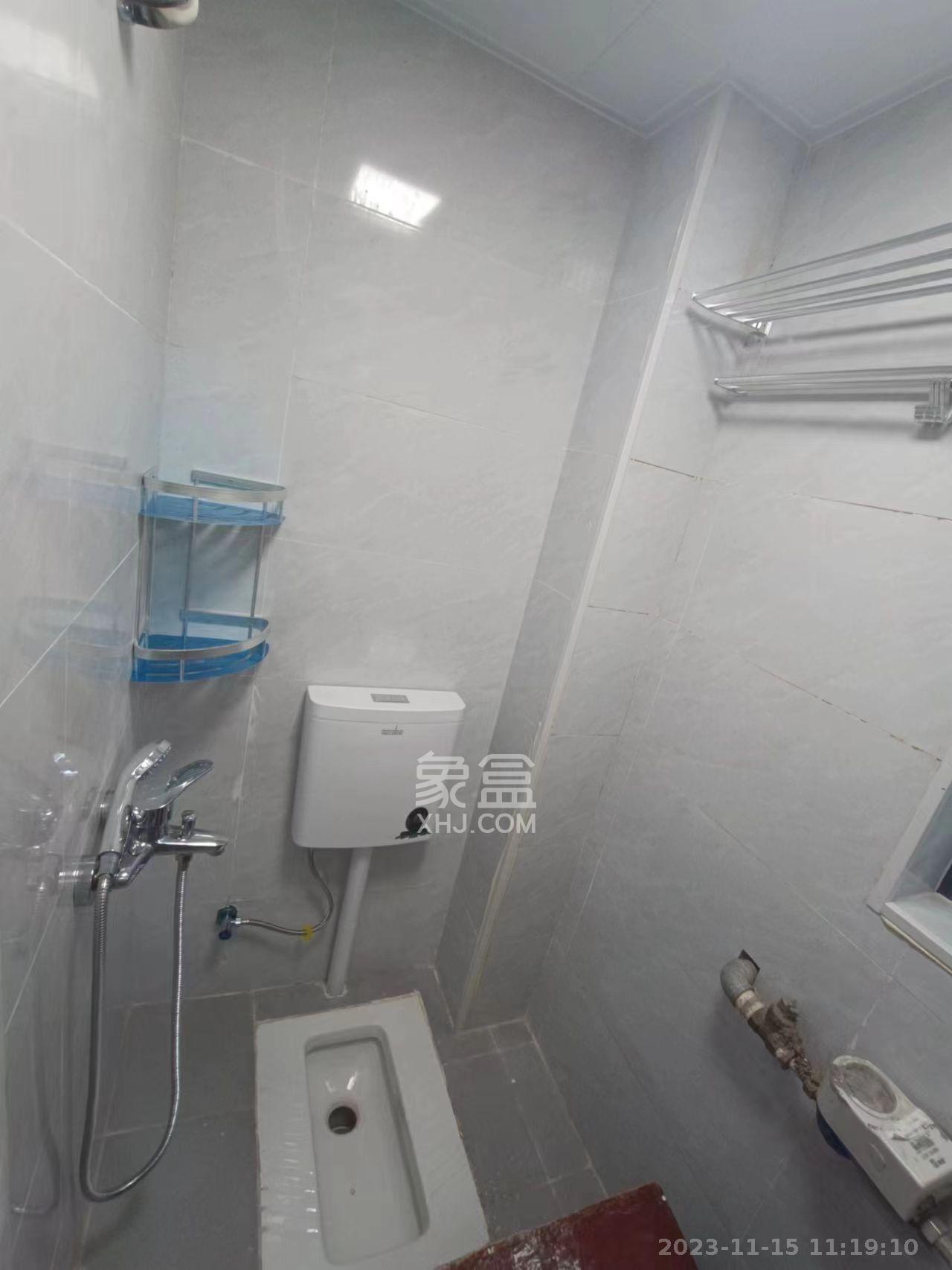 省水院宿舍 2室2厅1卫 2000.0元/月 省水院宿舍 2室2厅1卫 2000.0元/月室内图