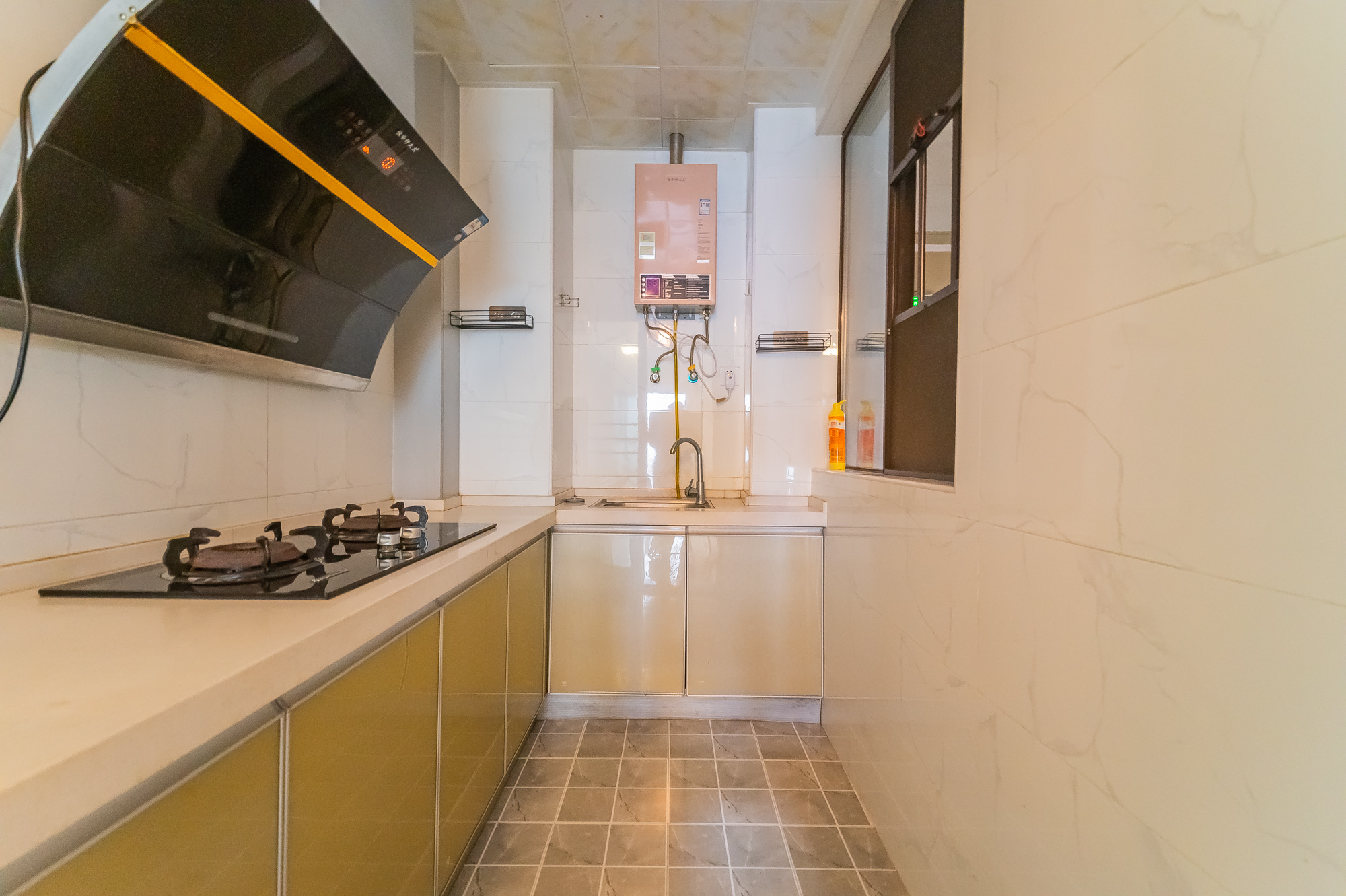 华润置地广场二期 3室2厅2卫 70.8万 华润置地广场二期 3室2厅2卫 70.8万厨房