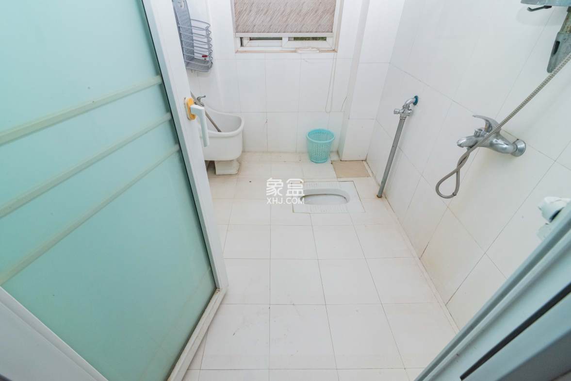 圣爵菲斯  3室2厅2卫    89.0万 圣爵菲斯  3室2厅2卫    89.0万卫生间