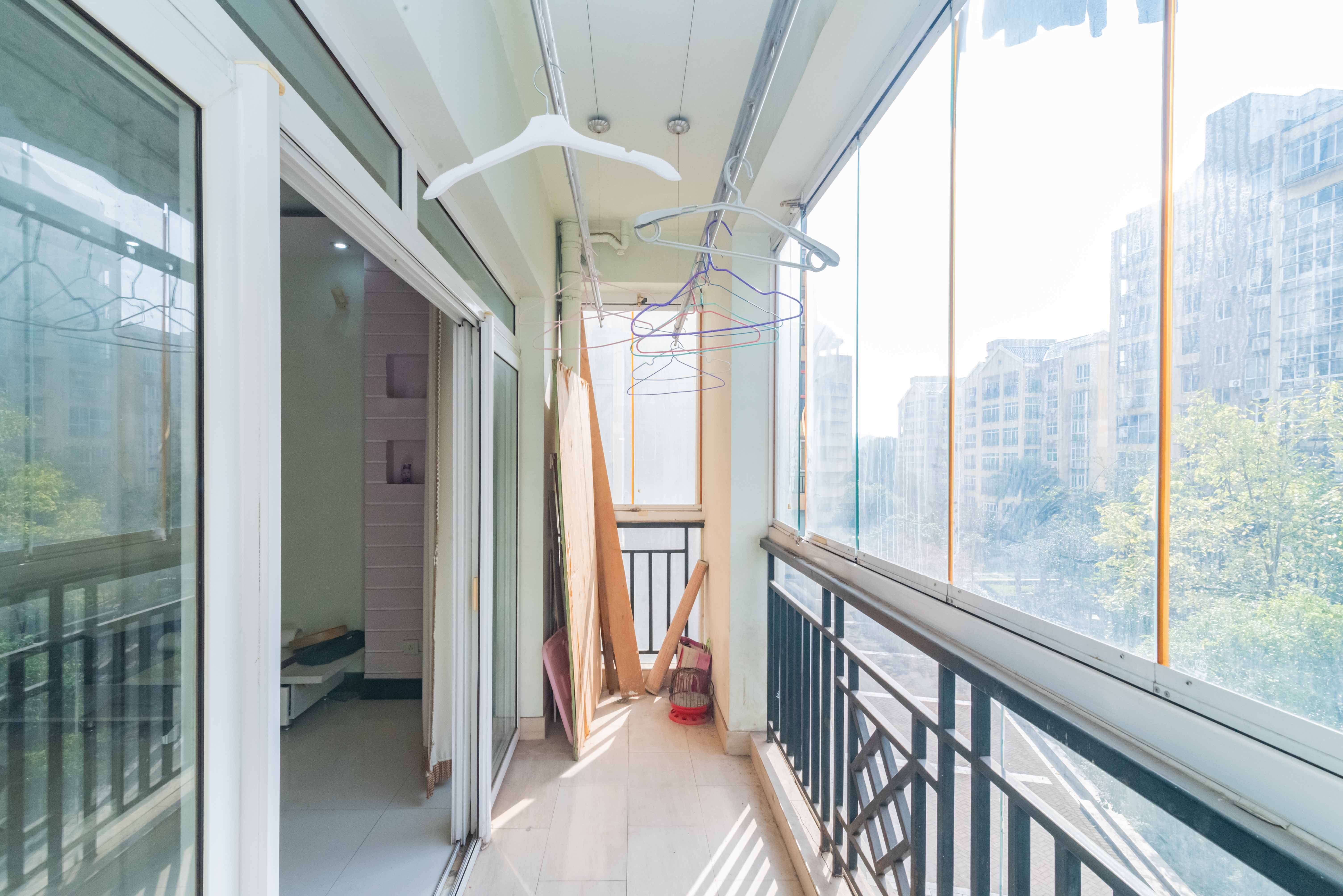 圣爵菲斯  3室2厅2卫    89.0万 圣爵菲斯  3室2厅2卫    89.0万阳台