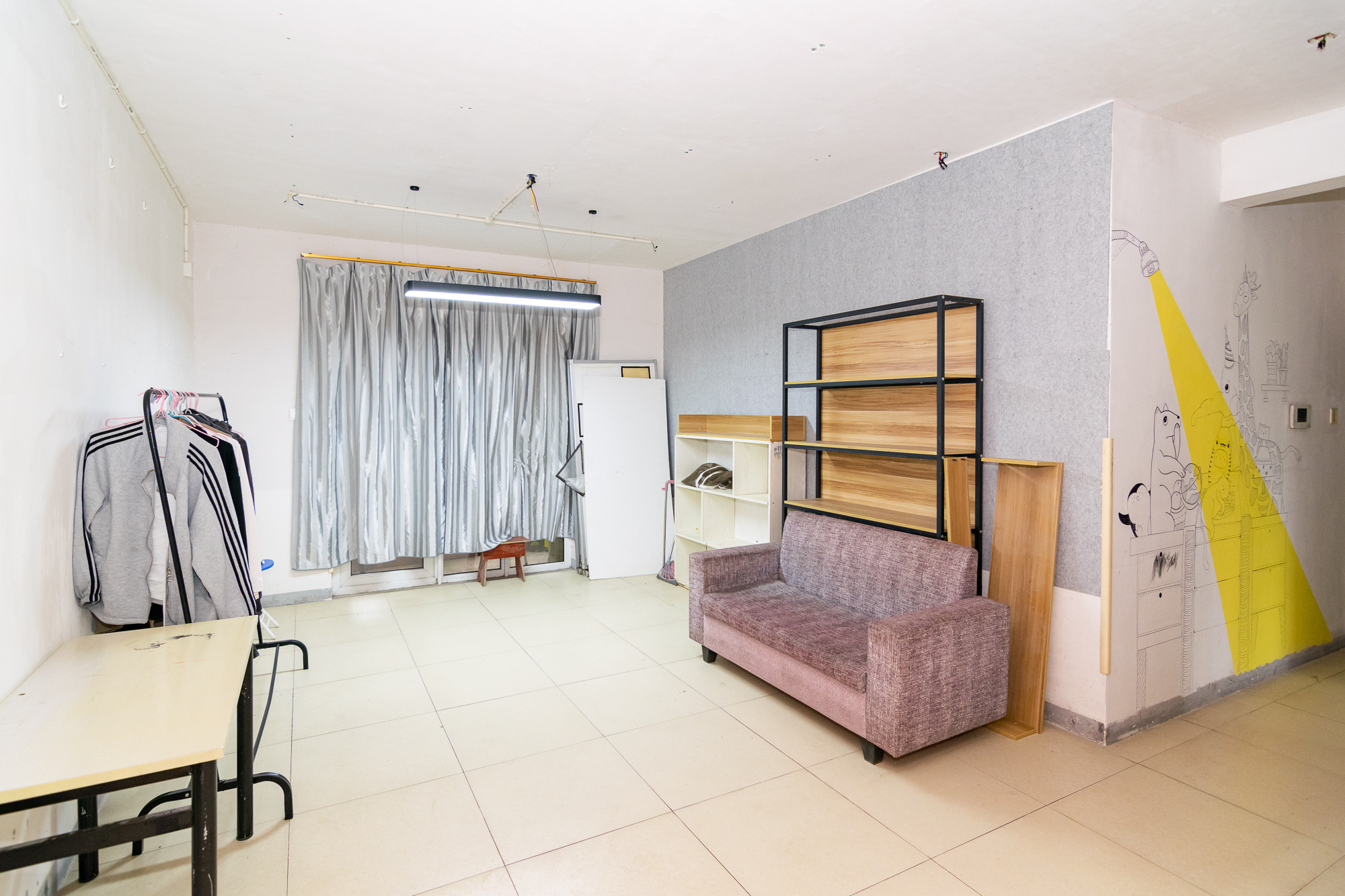 金地三千府(金地湖山樾、金地自在城) 3室2厅1卫 55.0万 金地三千府(金地湖山樾、金地自在城) 3室2厅1卫 55.0万客厅