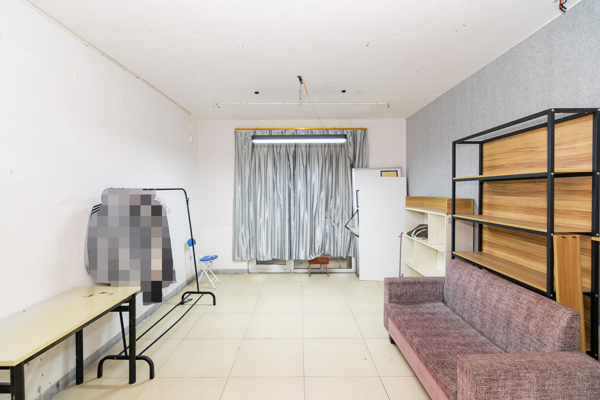 金地三千府(金地湖山樾、金地自在城) 3室2厅1卫 55.0万 金地三千府(金地湖山樾、金地自在城) 3室2厅1卫 55.0万客厅