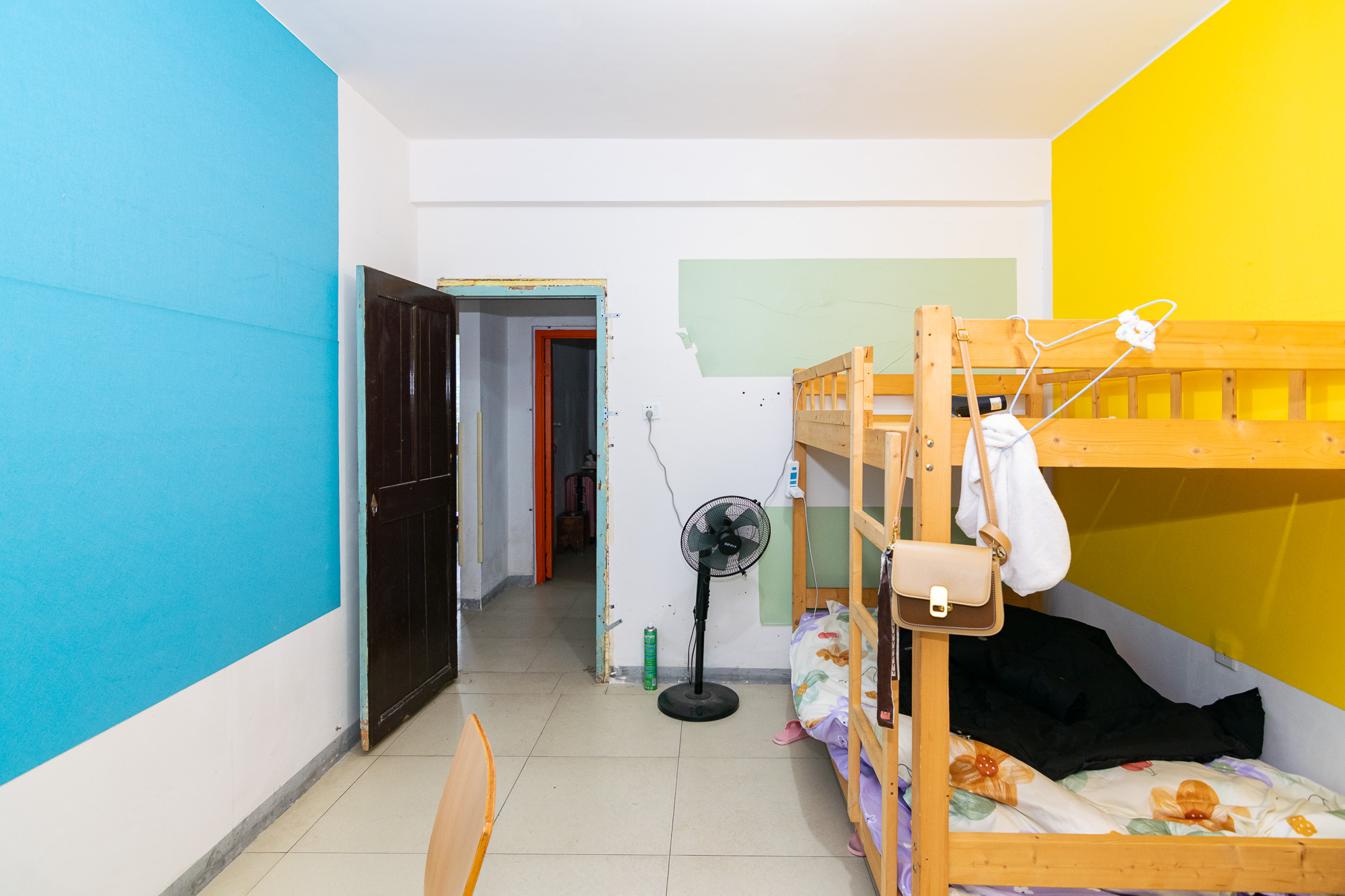 金地三千府(金地湖山樾、金地自在城) 3室2厅1卫 55.0万 金地三千府(金地湖山樾、金地自在城) 3室2厅1卫 55.0万卧室