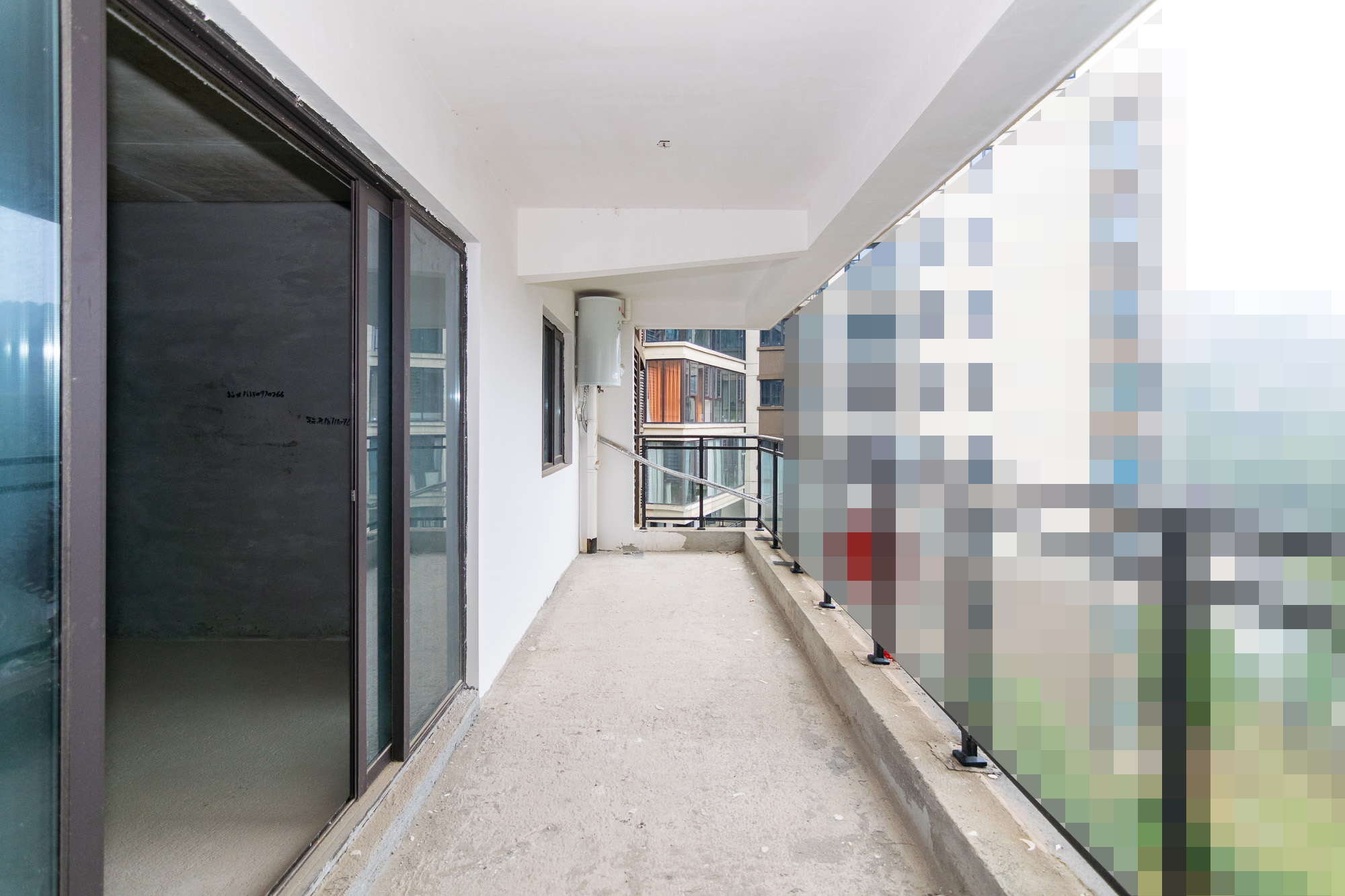 润和谷山郡(悦禧山庄水榭花都) 5室2厅2卫 149.8万 润和谷山郡(悦禧山庄水榭花都) 5室2厅2卫 149.8万阳台