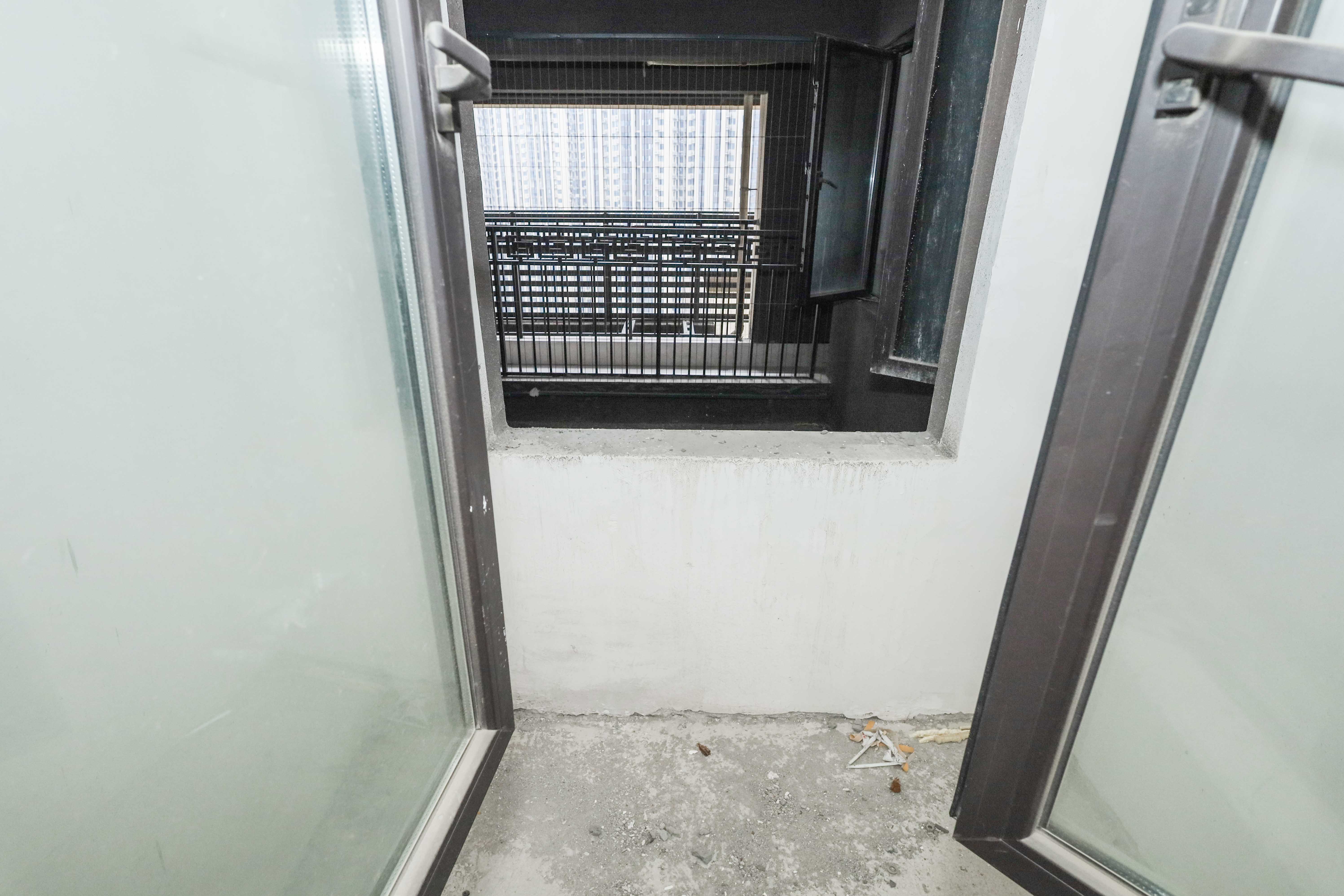 建发央著  4室2厅2卫    145.0万 建发央著  4室2厅2卫    145.0万卫生间