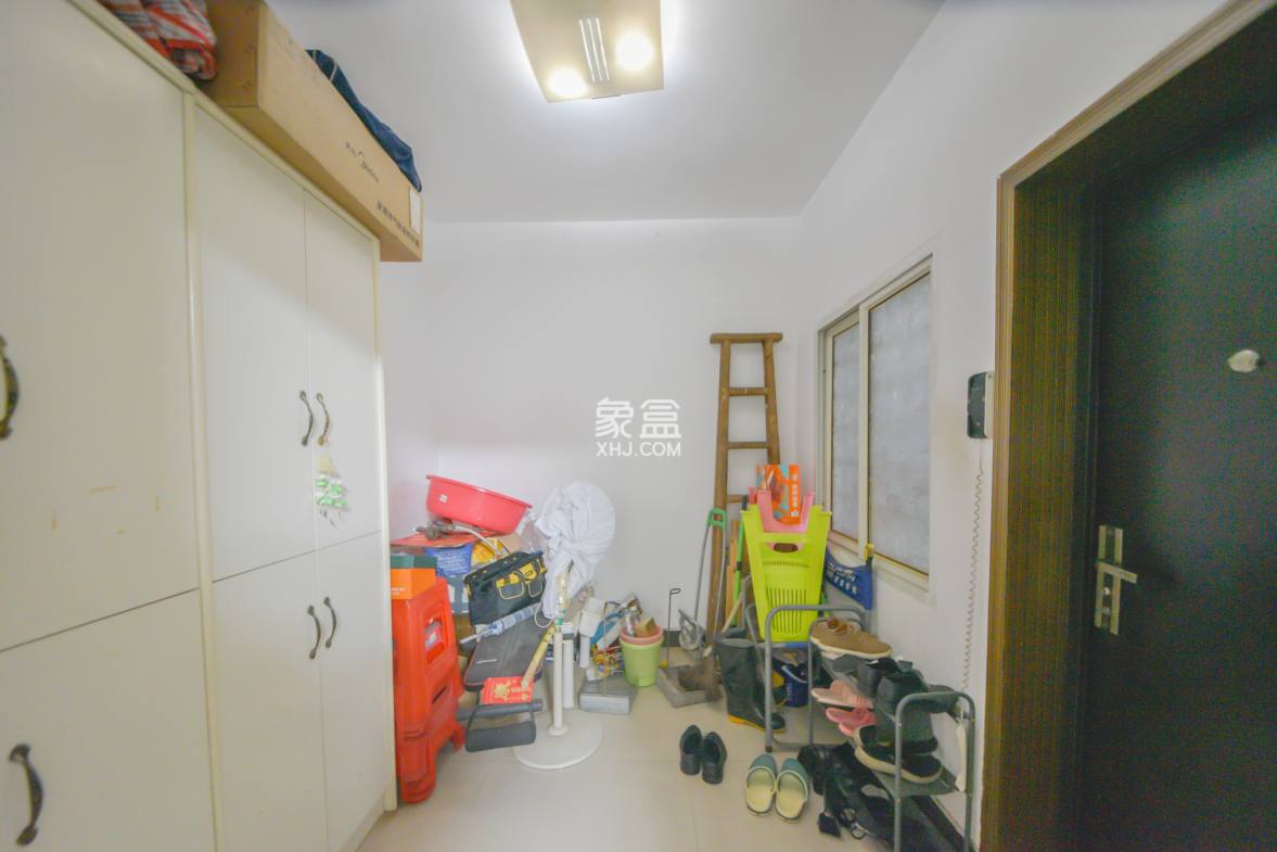 化油器厂宿舍 3室2厅1卫 100.00万 化油器厂宿舍 3室2厅1卫 100.00万其他