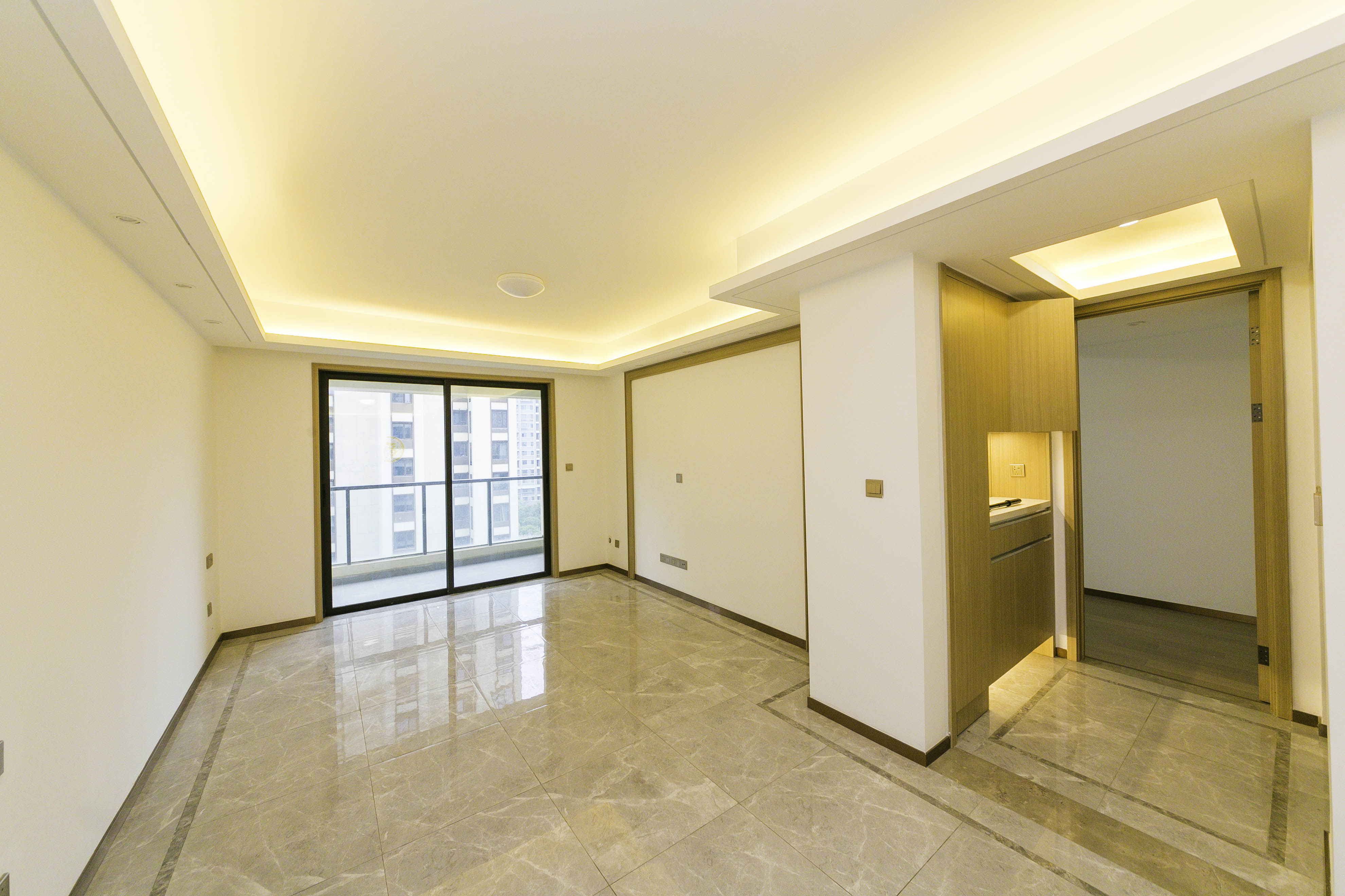 旭辉华宇南宸府  3室2厅2卫    203.8万 旭辉华宇南宸府  3室2厅2卫    203.8万客厅