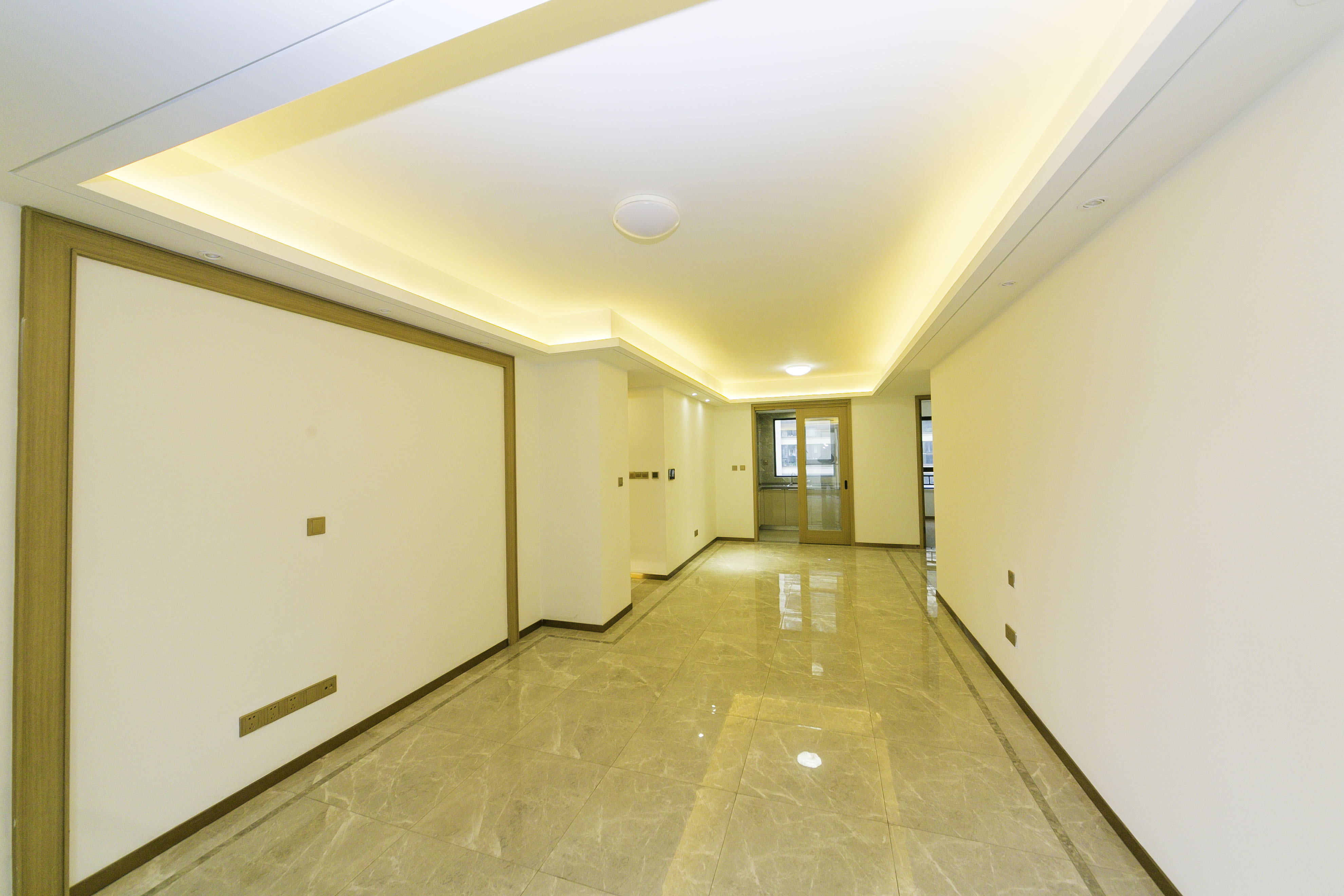 旭辉华宇南宸府  3室2厅2卫    203.8万 旭辉华宇南宸府  3室2厅2卫    203.8万客厅