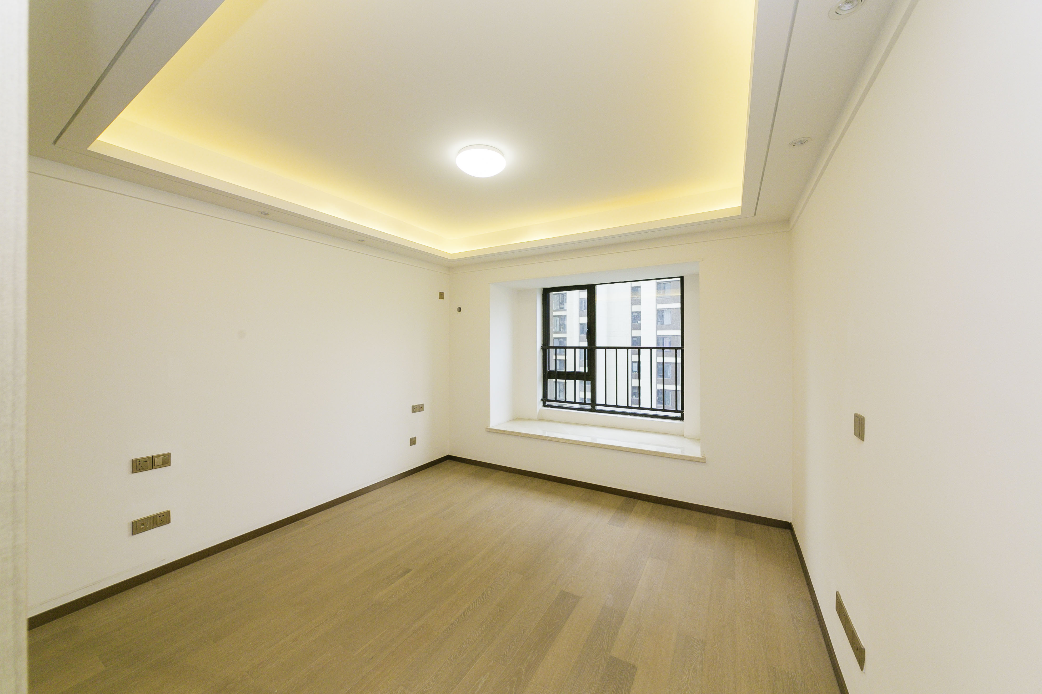 旭辉华宇南宸府  3室2厅2卫    203.8万 旭辉华宇南宸府  3室2厅2卫    203.8万卧室