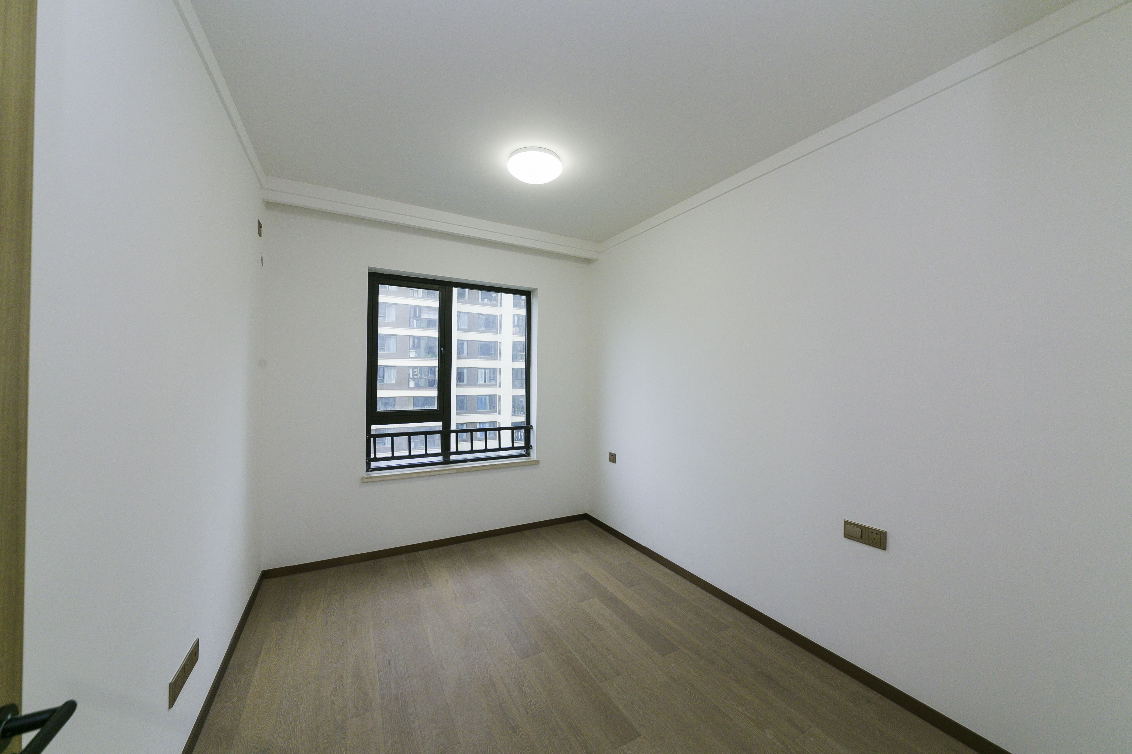 旭辉华宇南宸府  3室2厅2卫    203.8万 旭辉华宇南宸府  3室2厅2卫    203.8万卧室