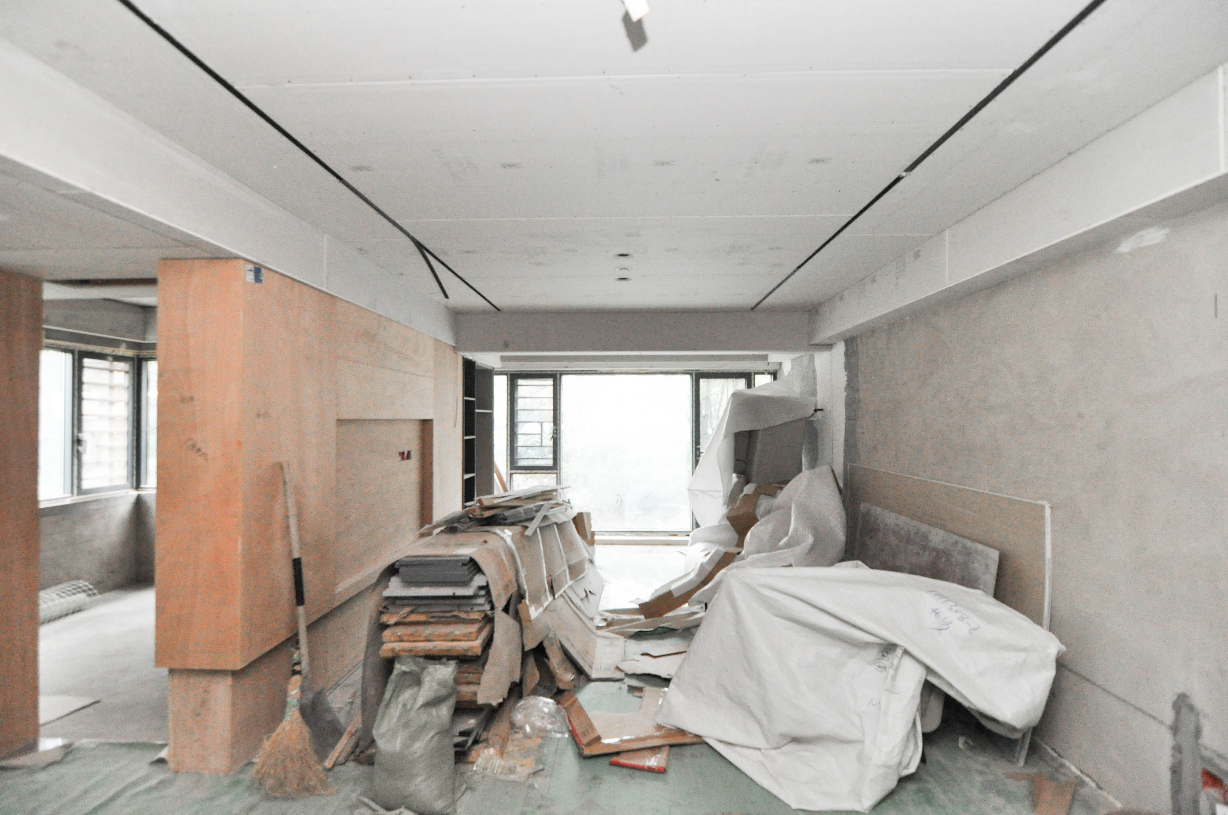 梅溪正荣府  4室2厅3卫    158.0万客厅