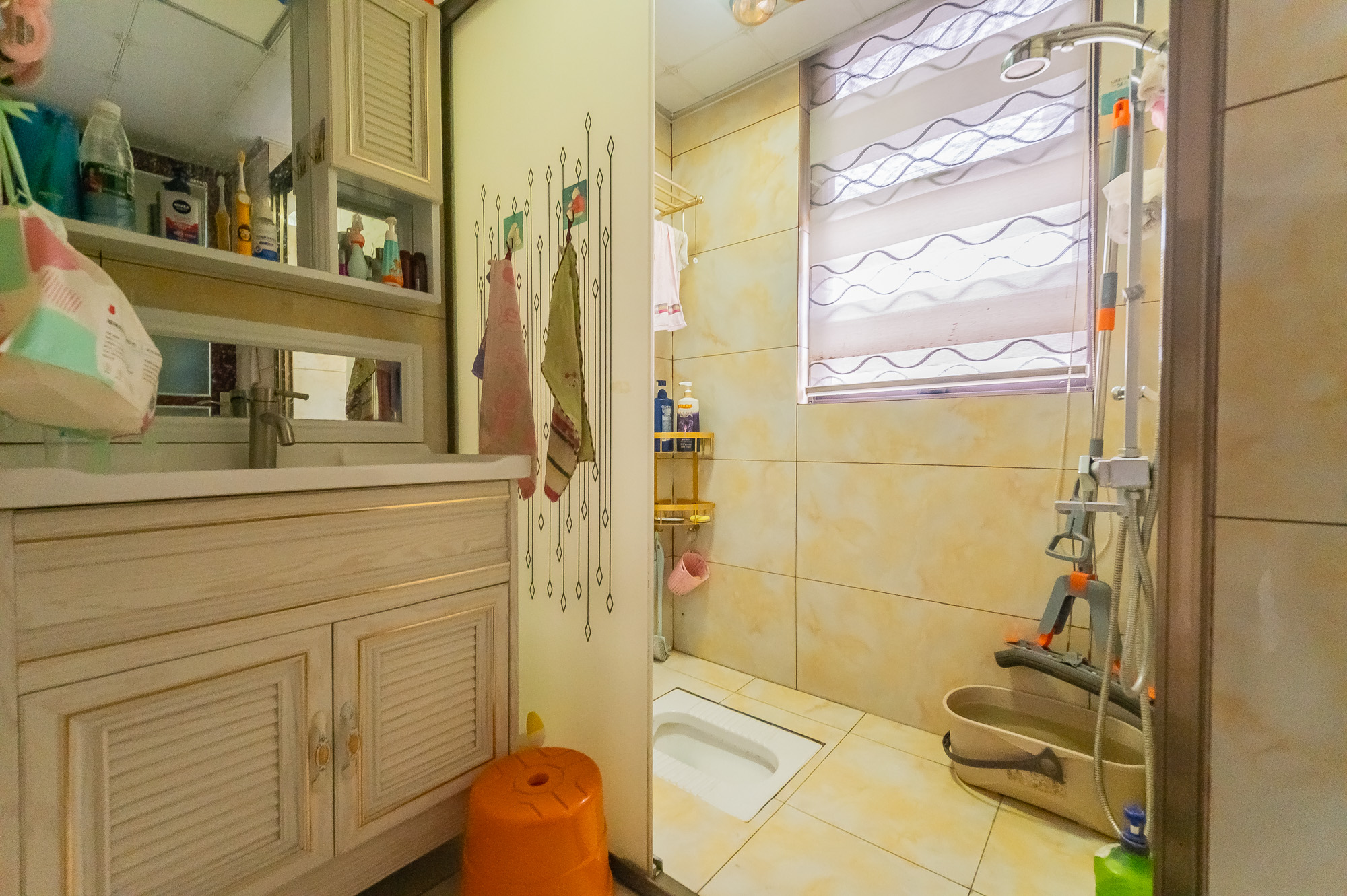 国泰九龙湾 4室2厅2卫 168.0万 国泰九龙湾 4室2厅2卫 168.0万卫生间