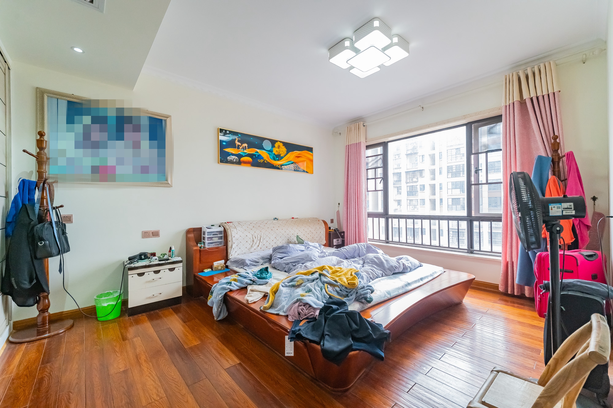 国泰九龙湾 4室2厅2卫 168.0万 国泰九龙湾 4室2厅2卫 168.0万卧室