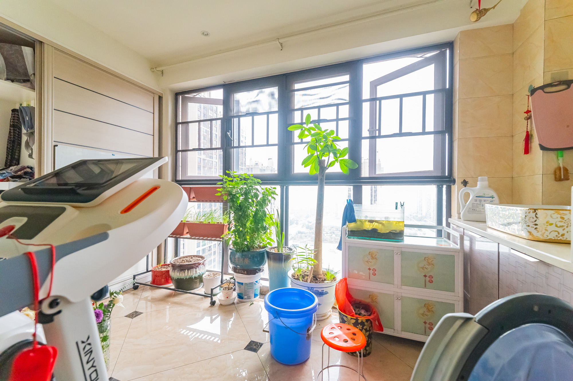 国泰九龙湾 4室2厅2卫 168.0万 国泰九龙湾 4室2厅2卫 168.0万阳台