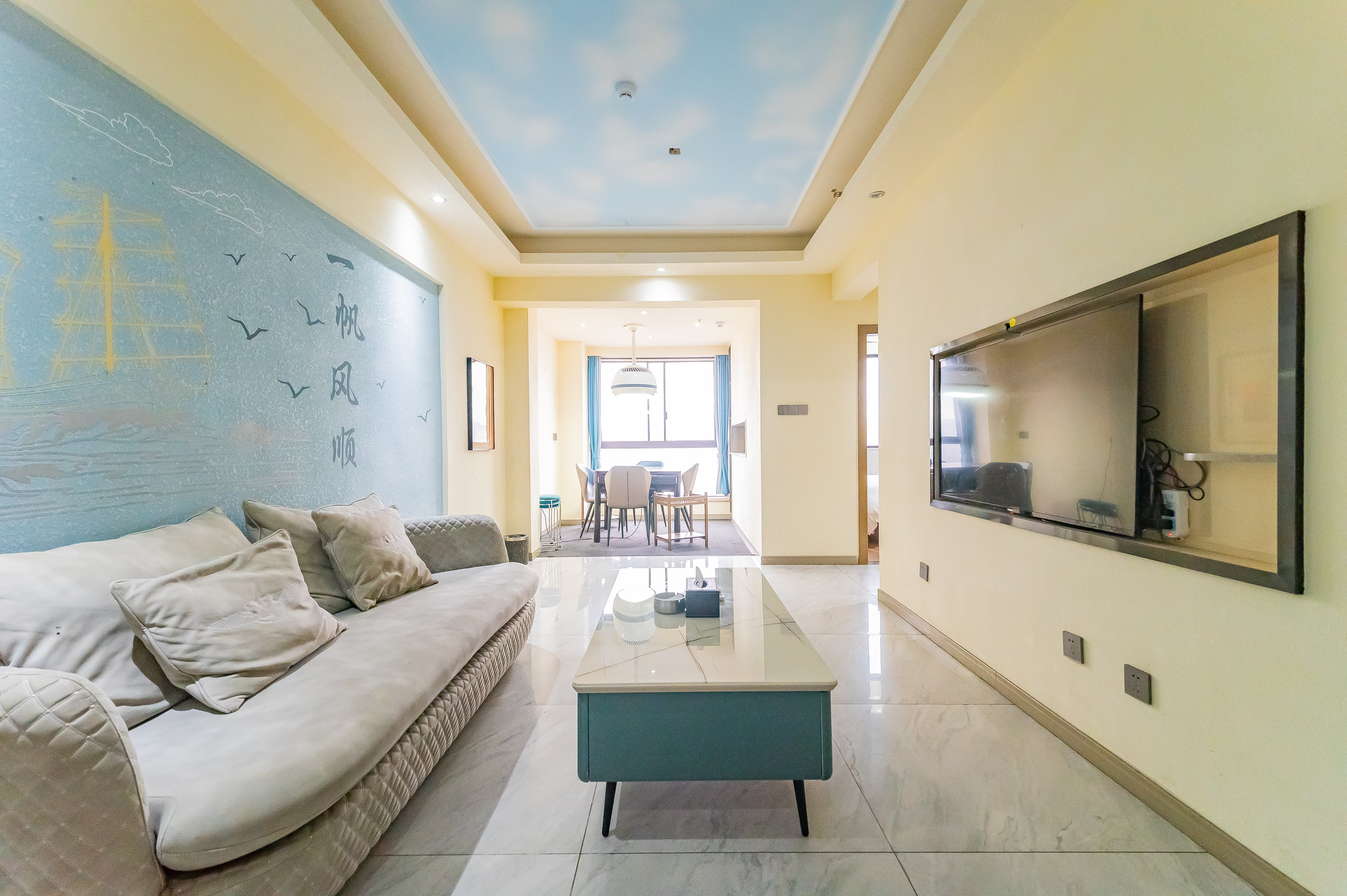 国泰九龙湾 2室2厅1卫 55.00万 国泰九龙湾 2室2厅1卫 55.00万客厅