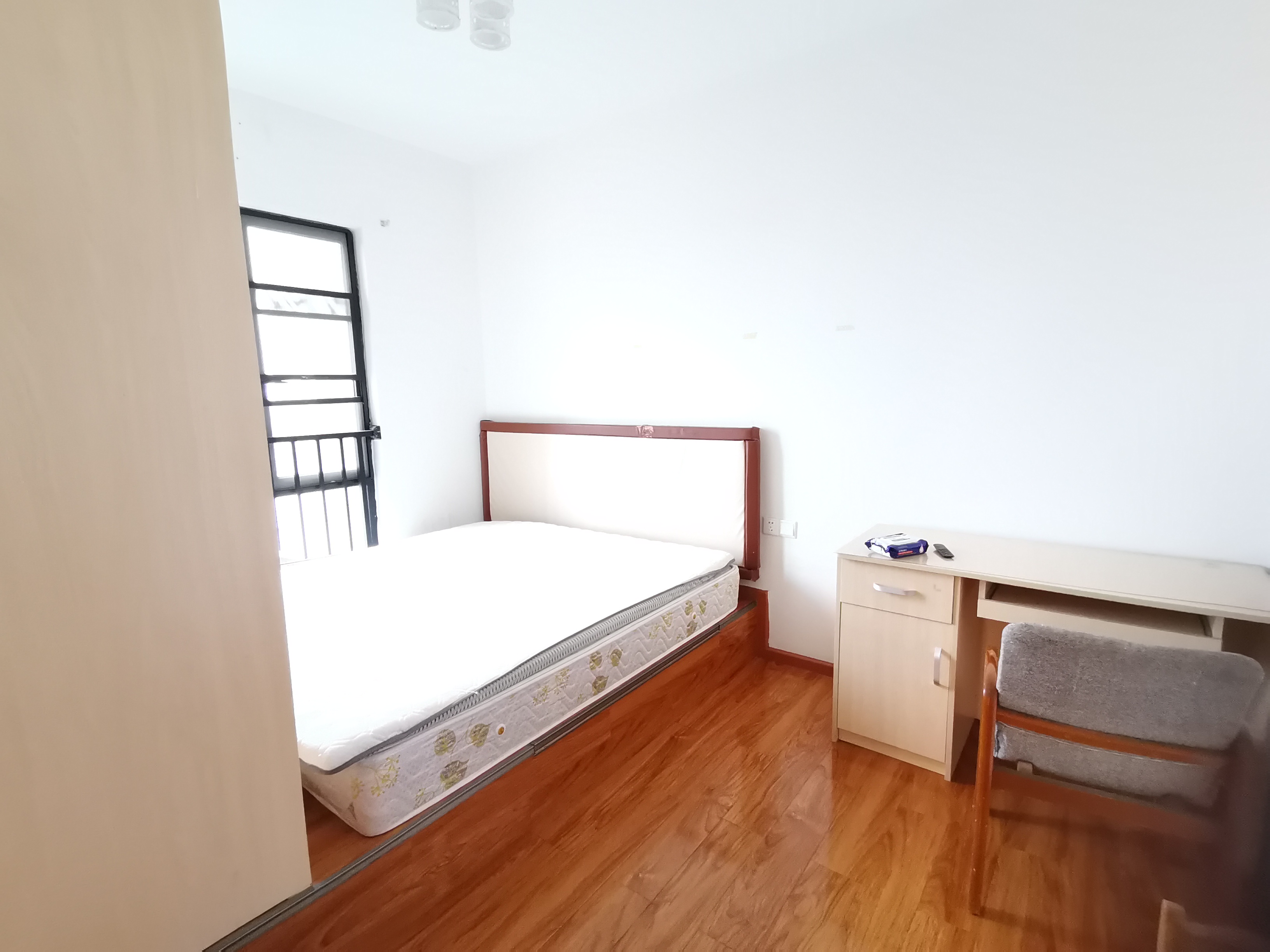 美的林城时代  2室1厅1卫   2600.00元/月户型图