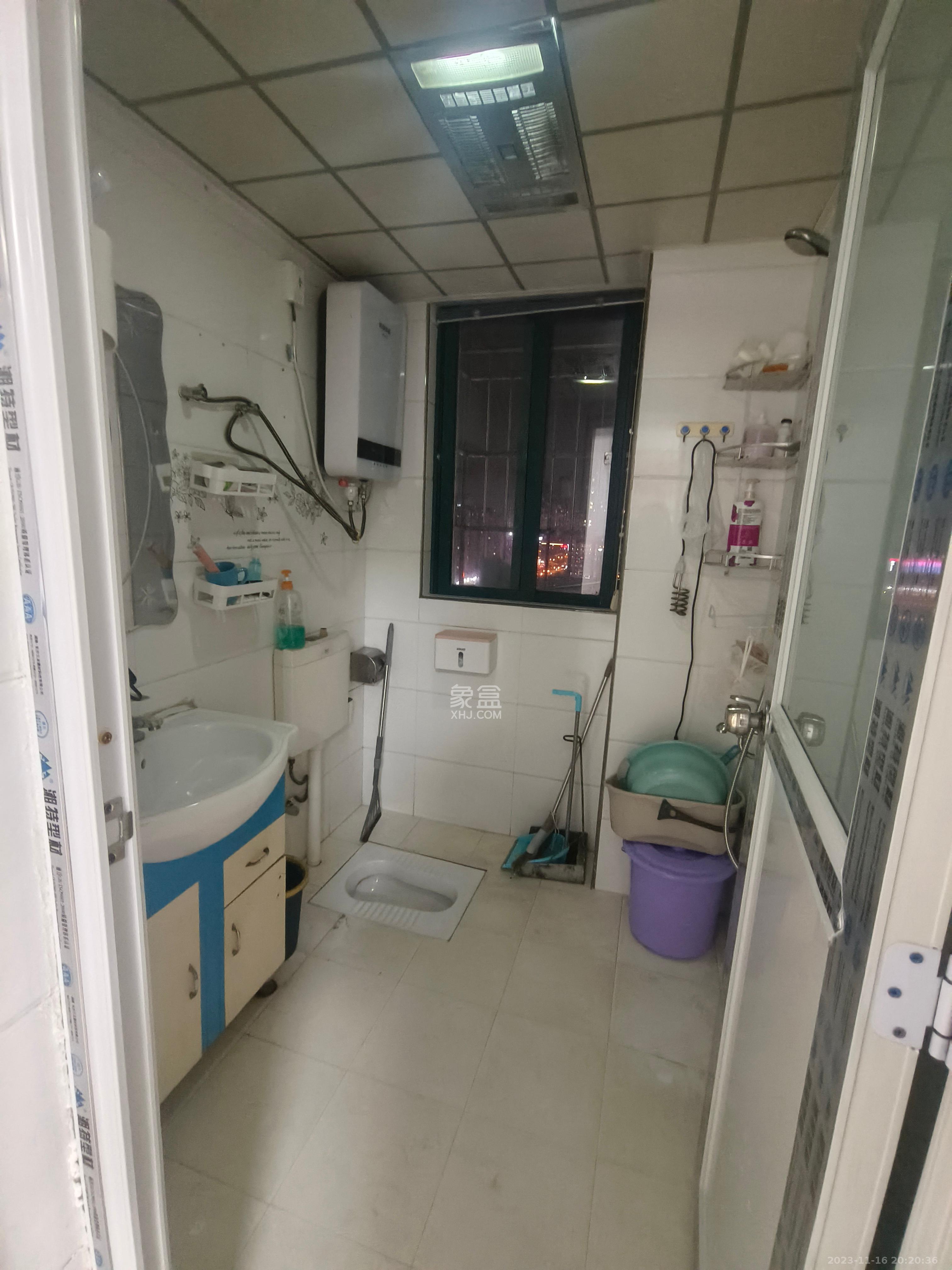 华天LOHO小镇 2室2厅1卫 1400.0元/月 华天LOHO小镇 2室2厅1卫 1400.0元/月室内图