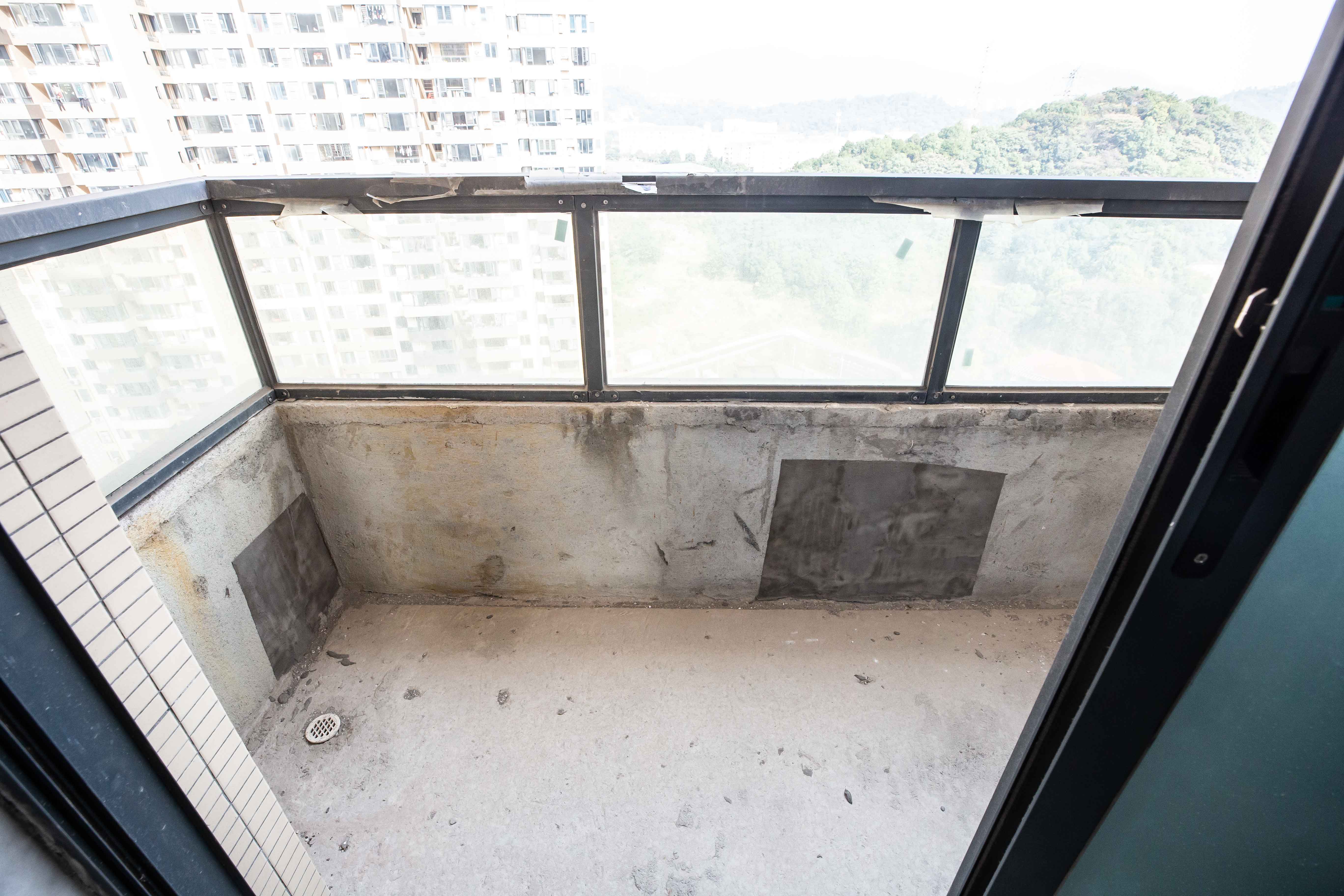 长房云时代  3室2厅2卫   108.00万阳台