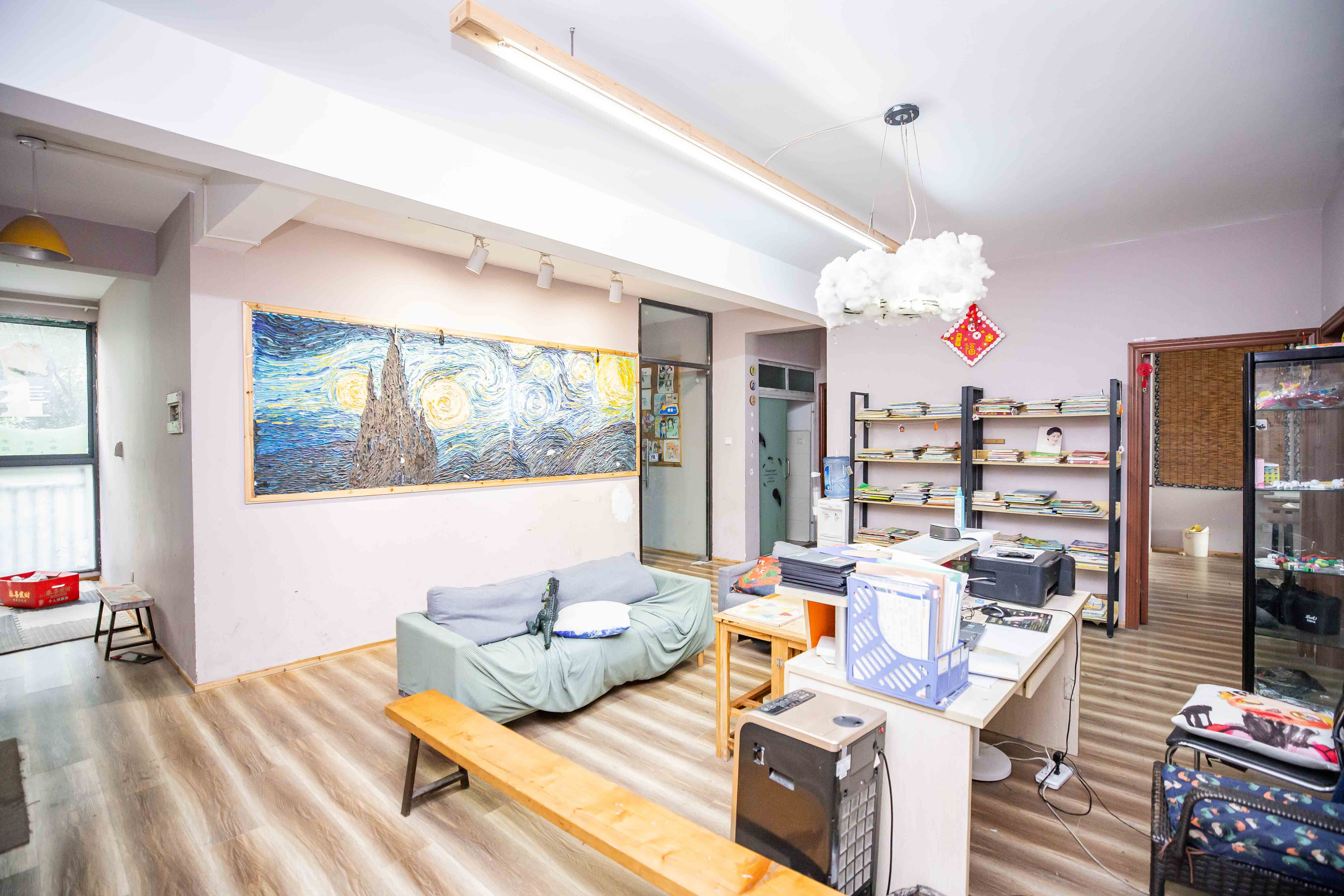 莱茵城 4室2厅2卫 122.0万 莱茵城 4室2厅2卫 122.0万客厅